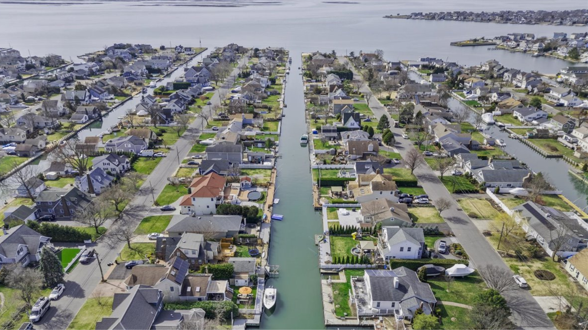 2025 Housing Market Forecasts: What to Expect header image.