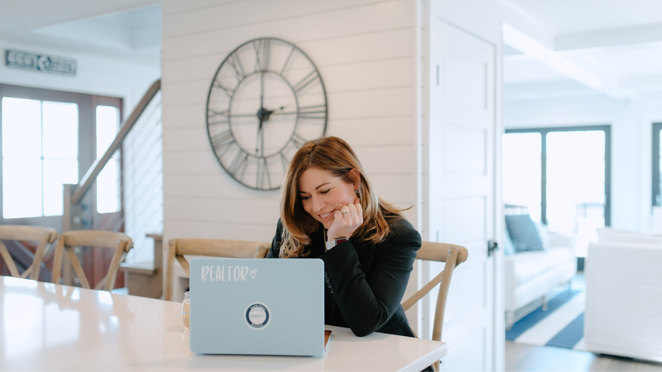 Expert Quotes on the 2024 Housing Market Forecast header image.