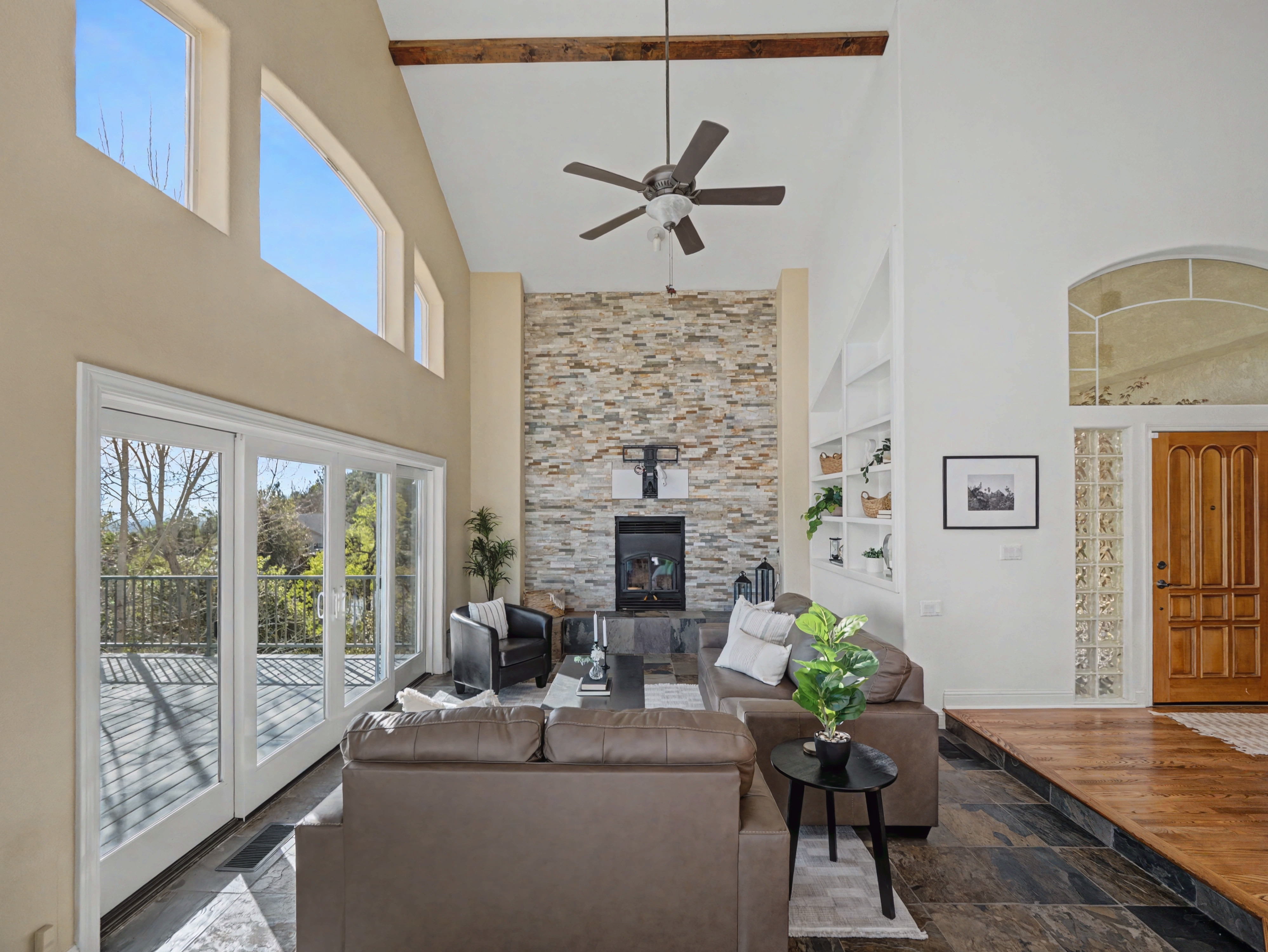 livingroom-15223-ledgewood-drive-redding-ca