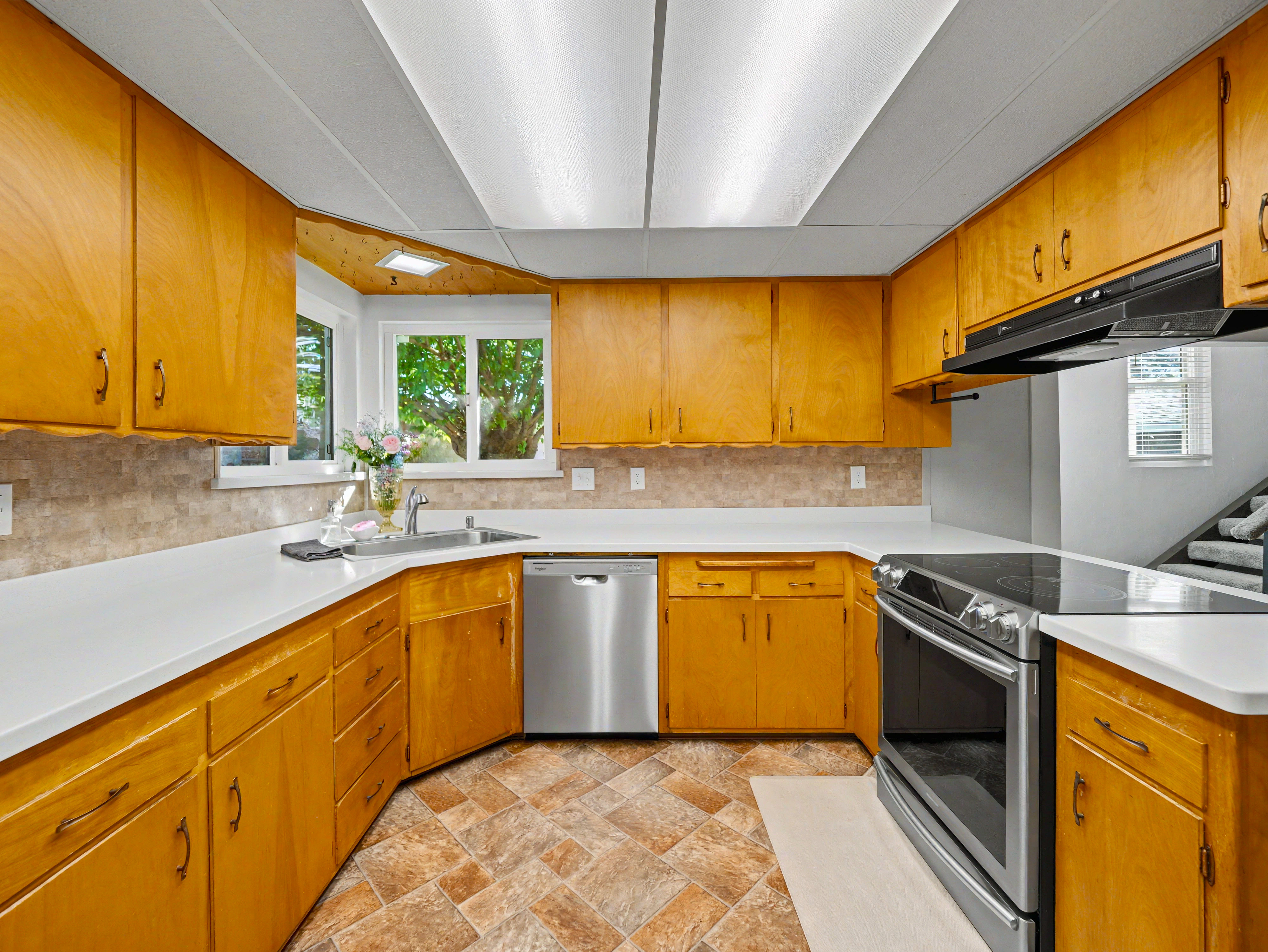 kitchen-1005-grissom-ct-redding-ca