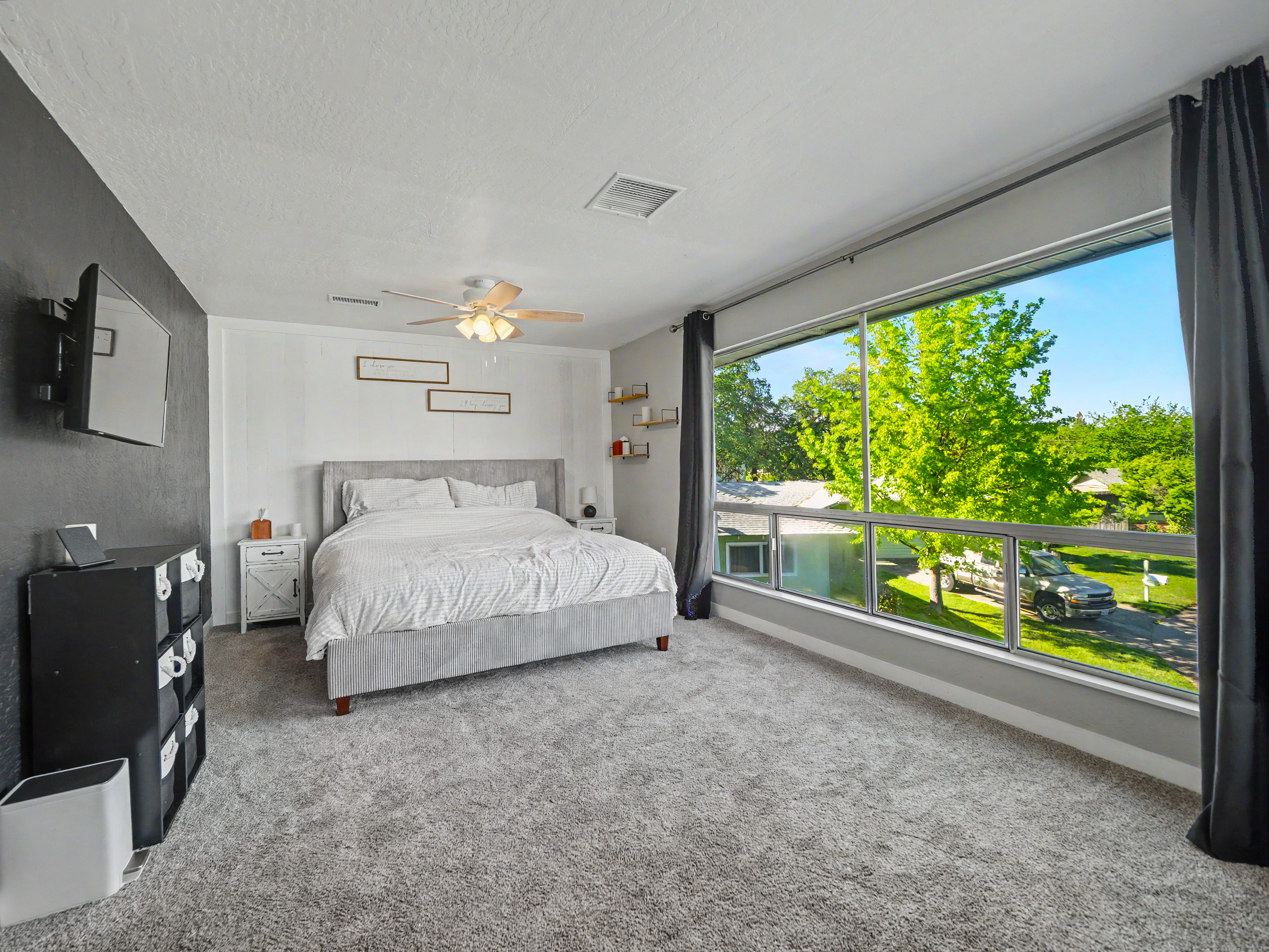 master-bedroom-1005-grissom-ct-redding-ca