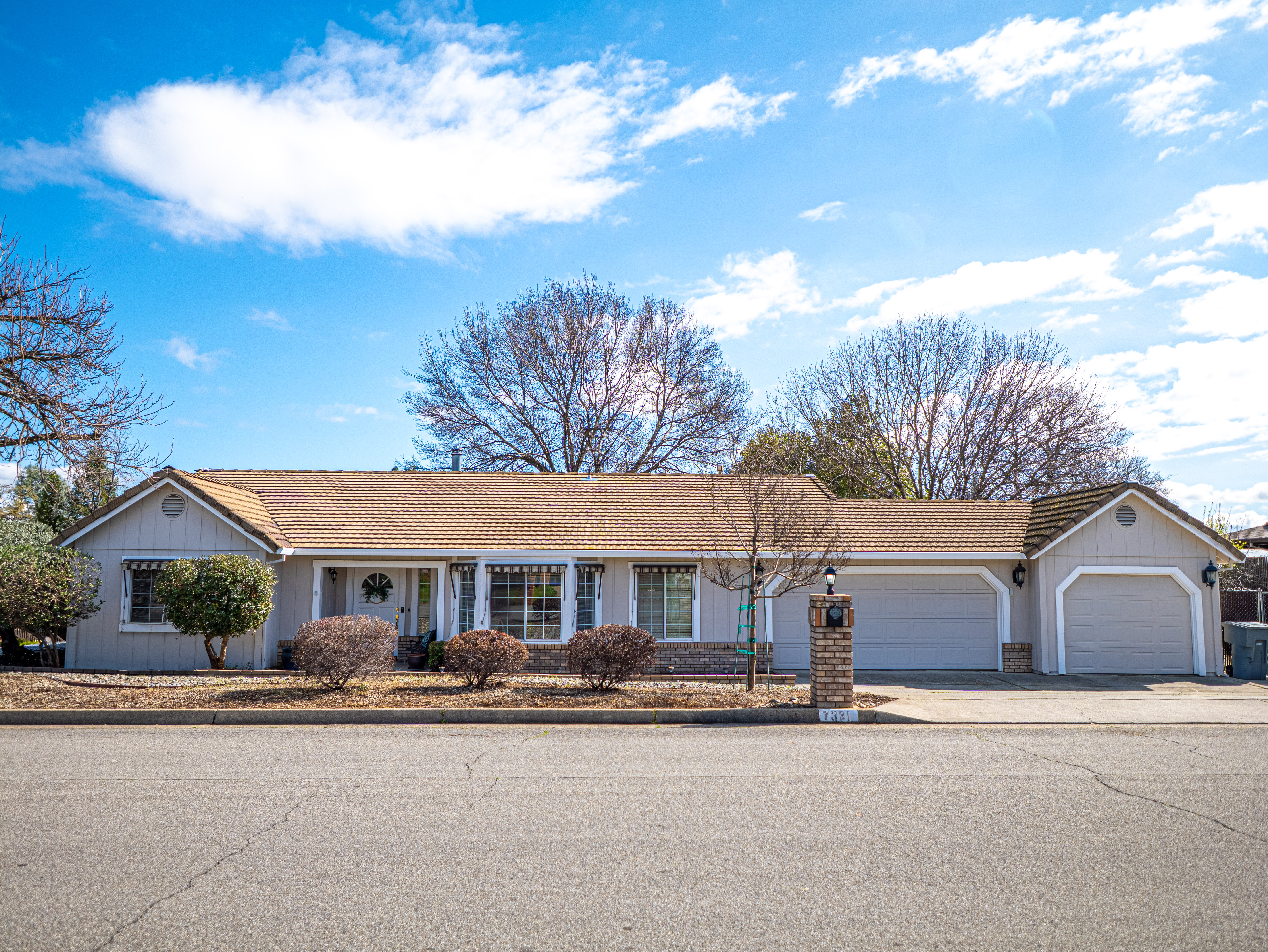 7331 Jonella Way, Redding CA 96003 header image.