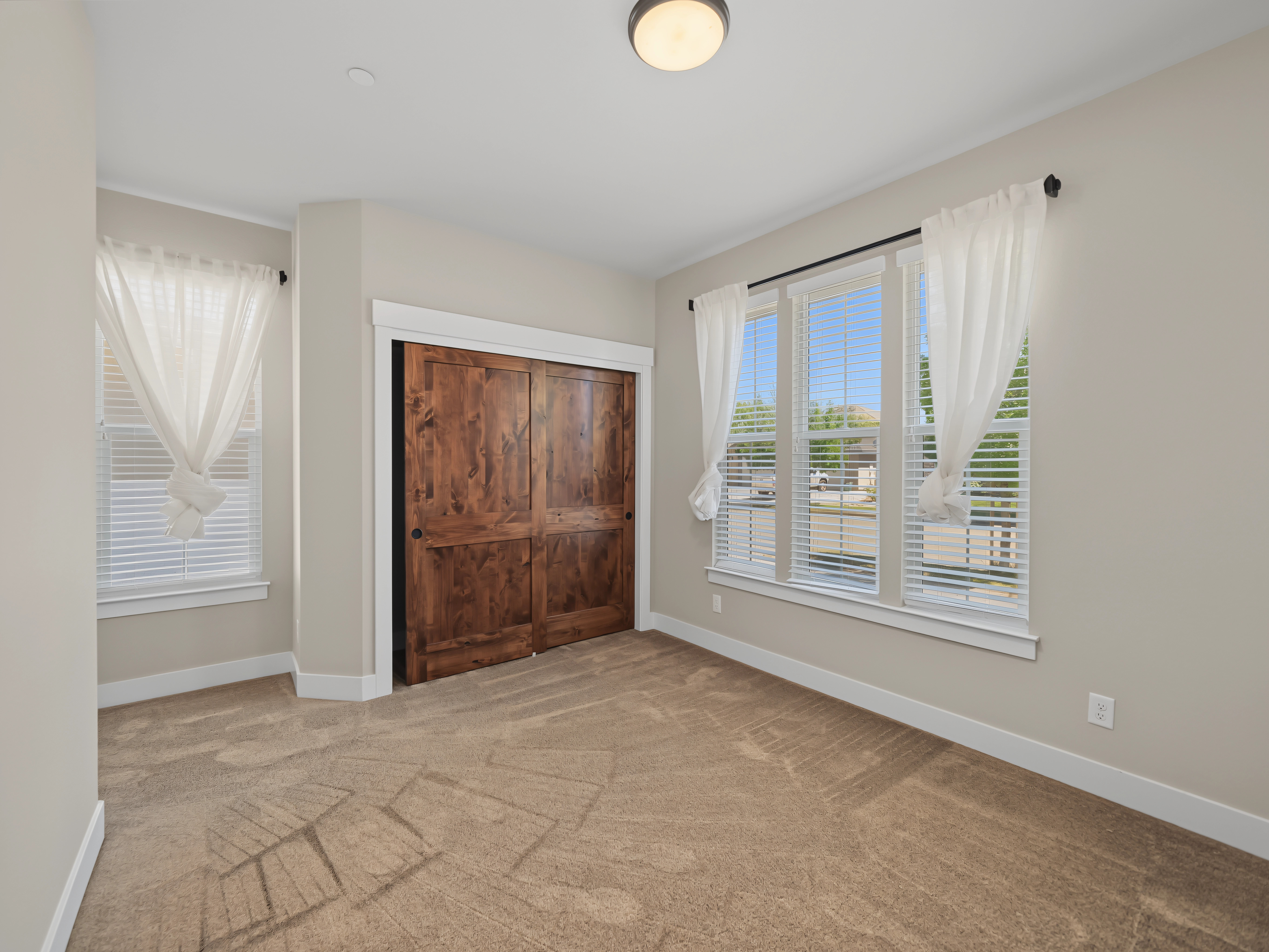 650_mill_valley_pkwy_redding_ca_bedroom3