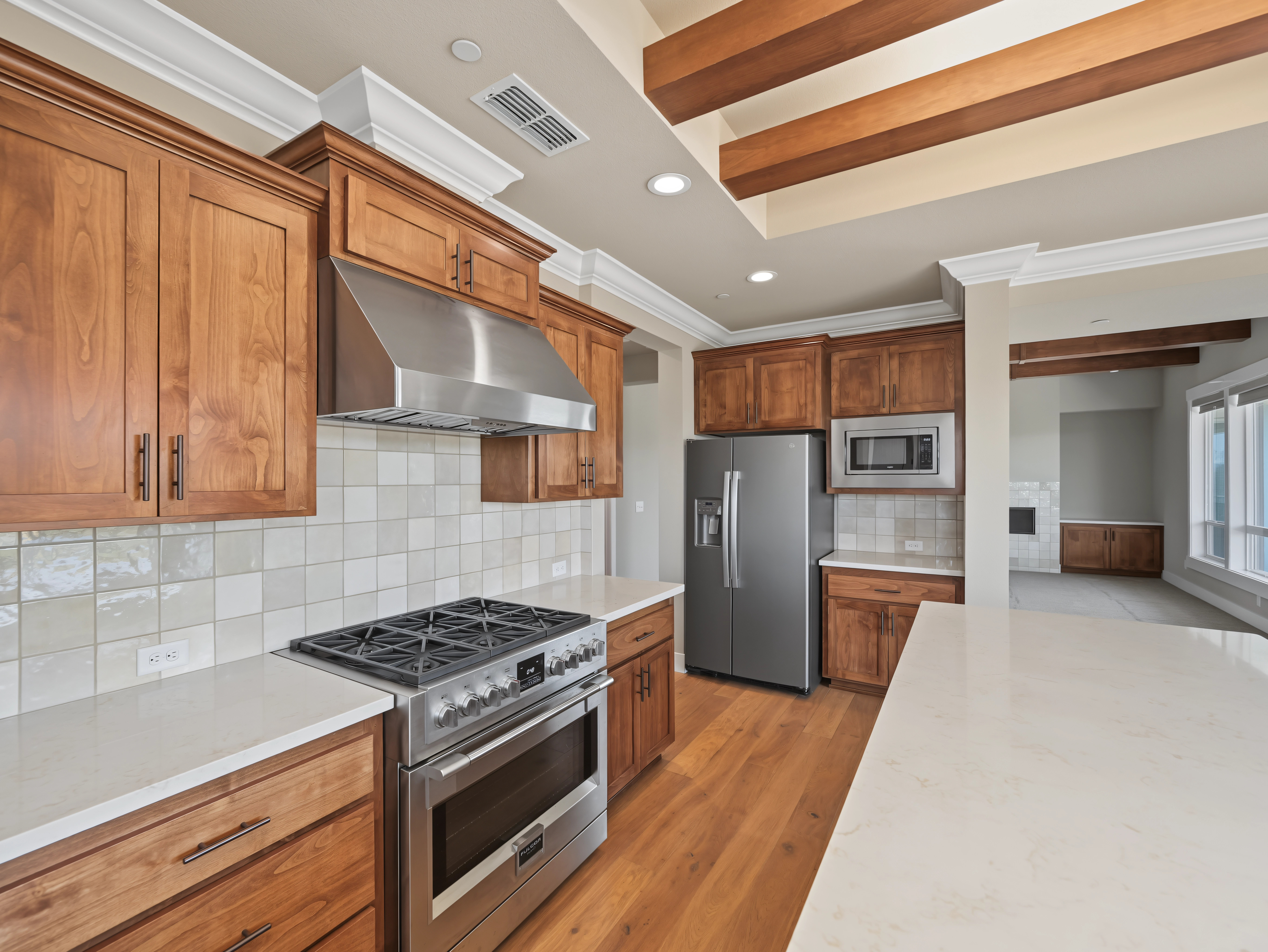 650_mill_valley_pkwy_redding_ca_kitchen2