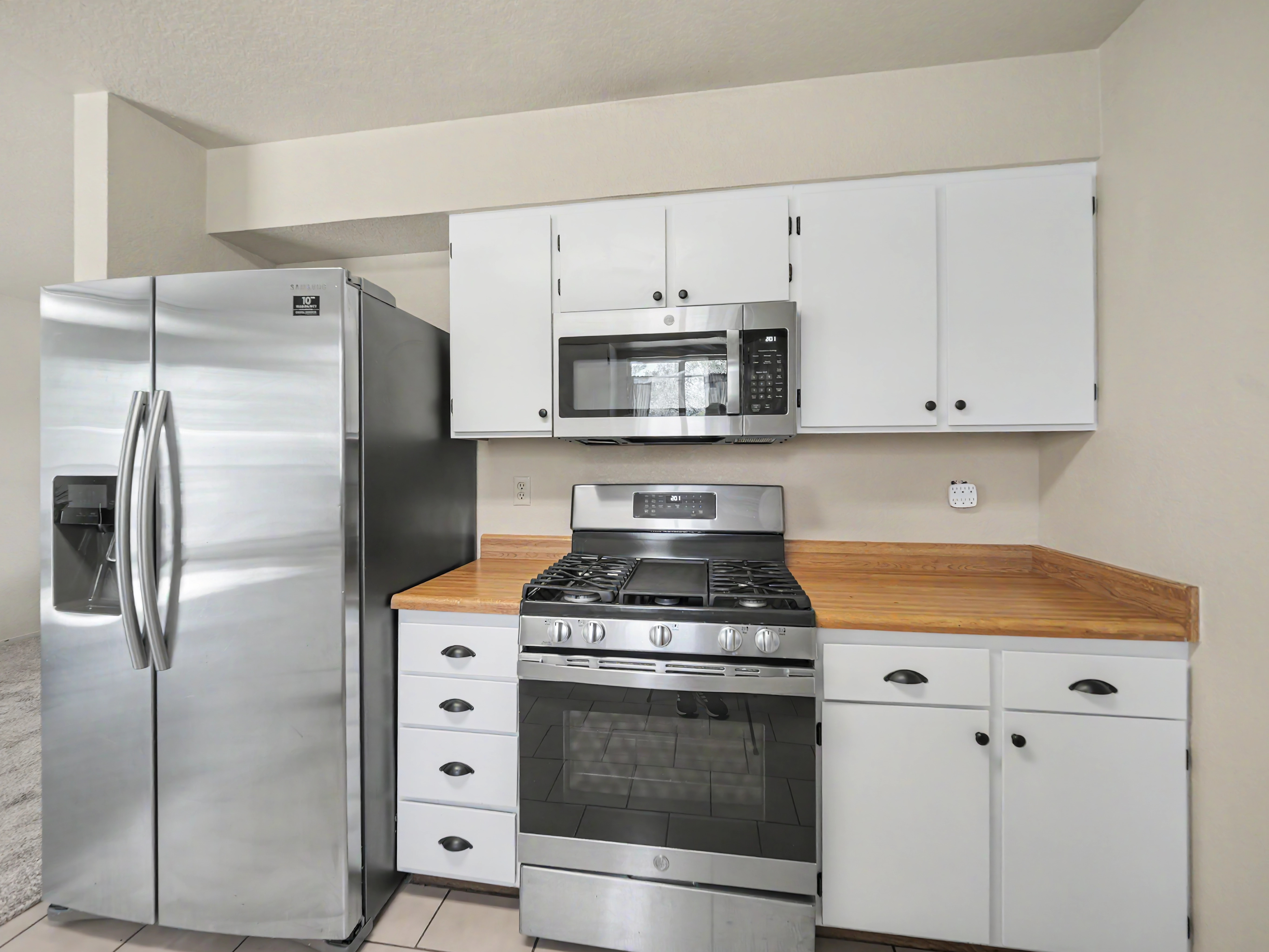861_redwood_blvd_redding_ca_kitchen_2
