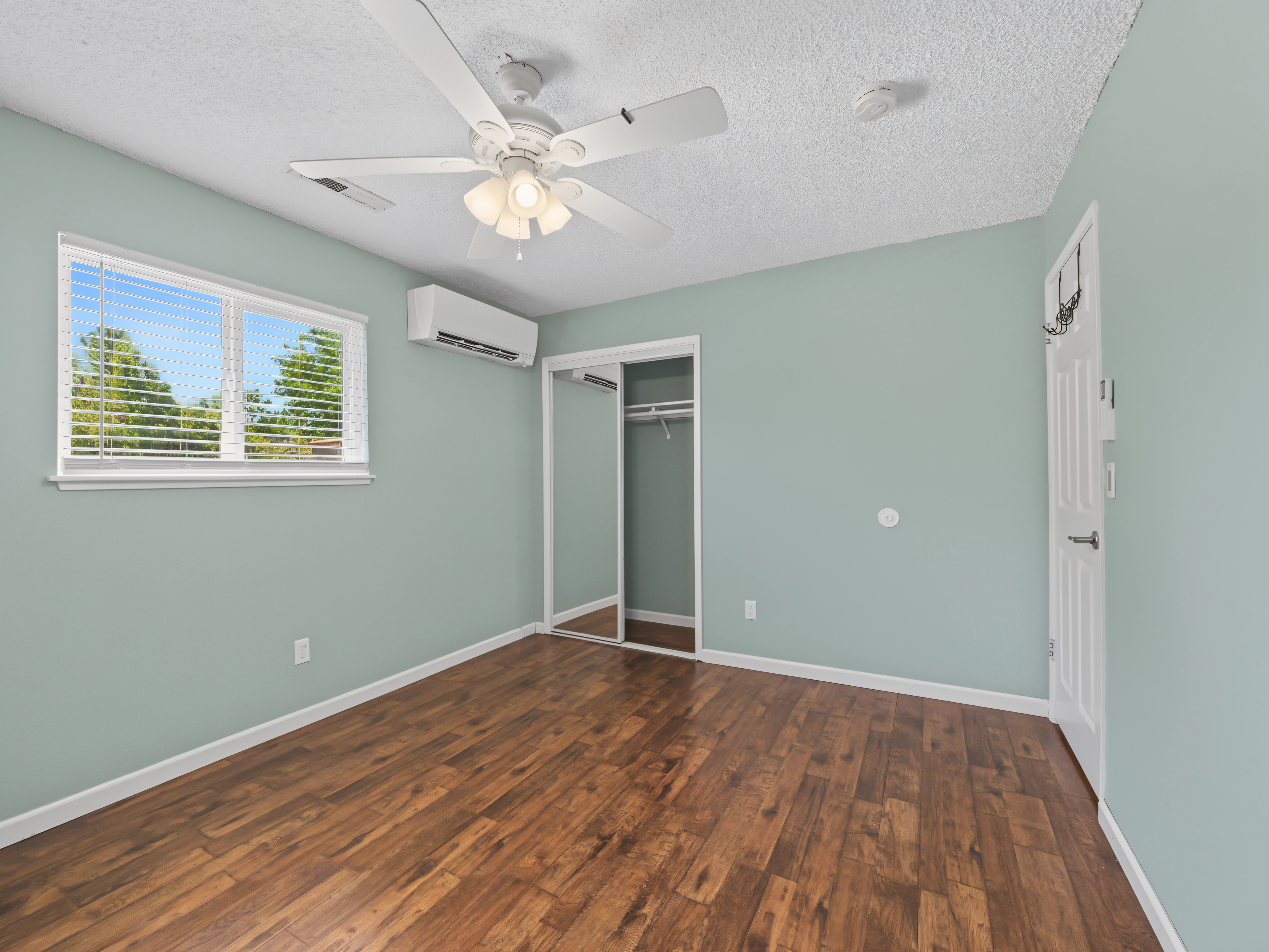 1424_Calexico_Drive_Redding_CA_bedroom_2