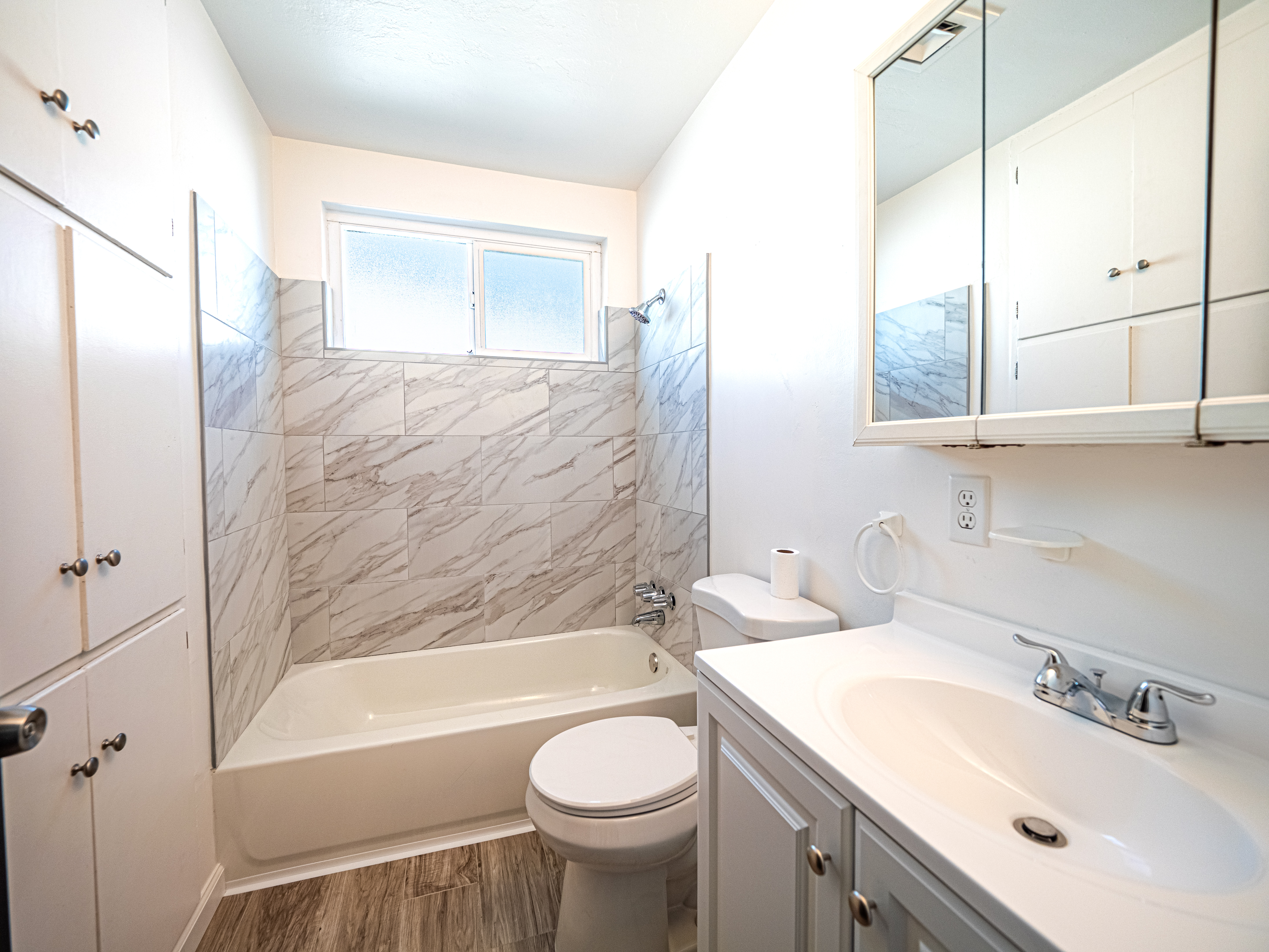 bathroom-1491-pinon-avenue-anderson-ca