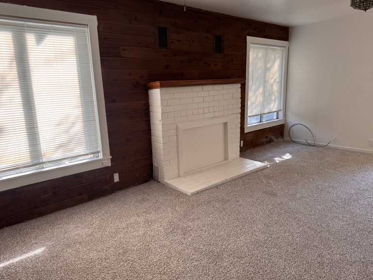 1785_brigman_street_anderson_ca_living_room2
