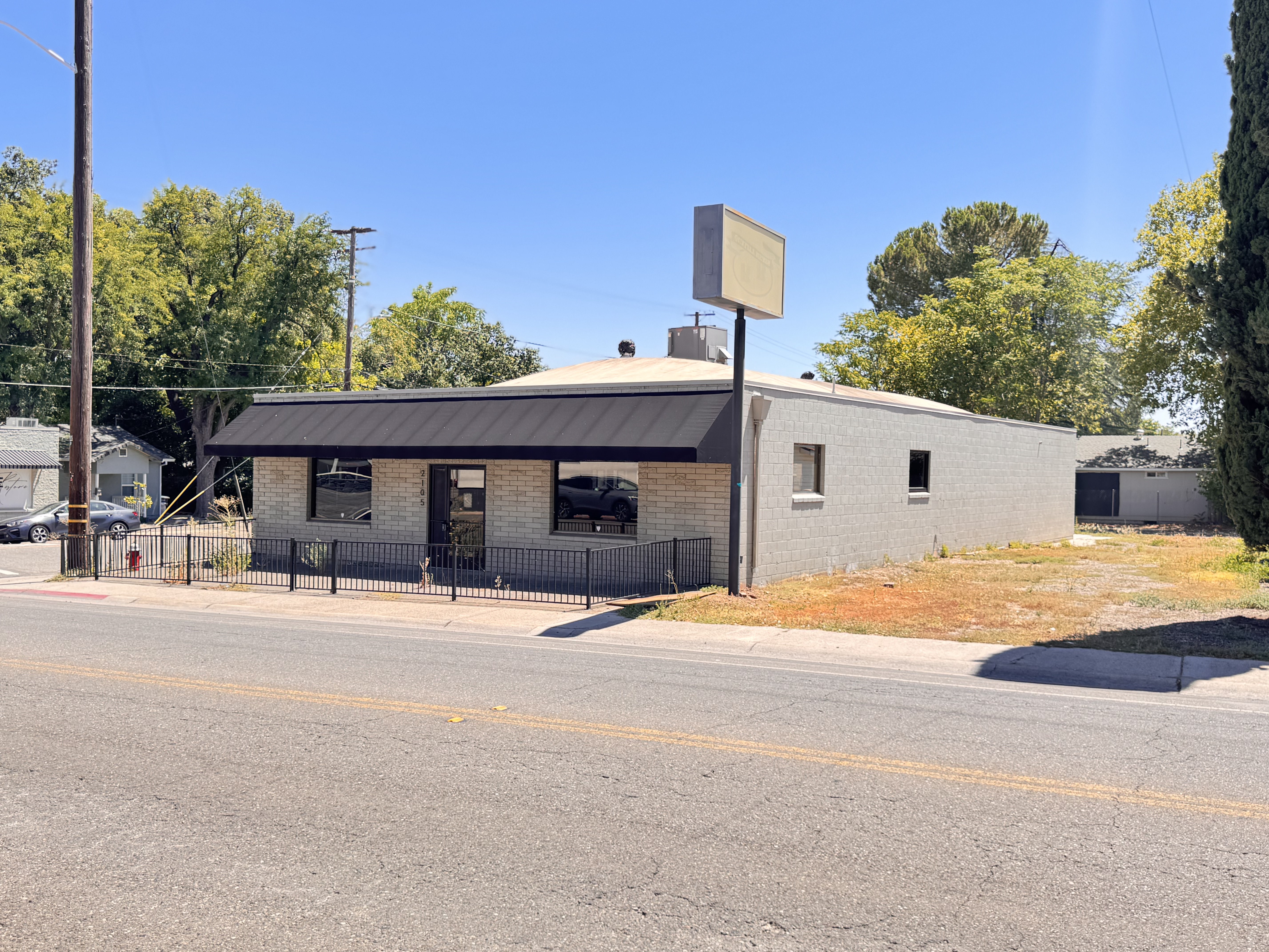 2105_east_street_redding_ca