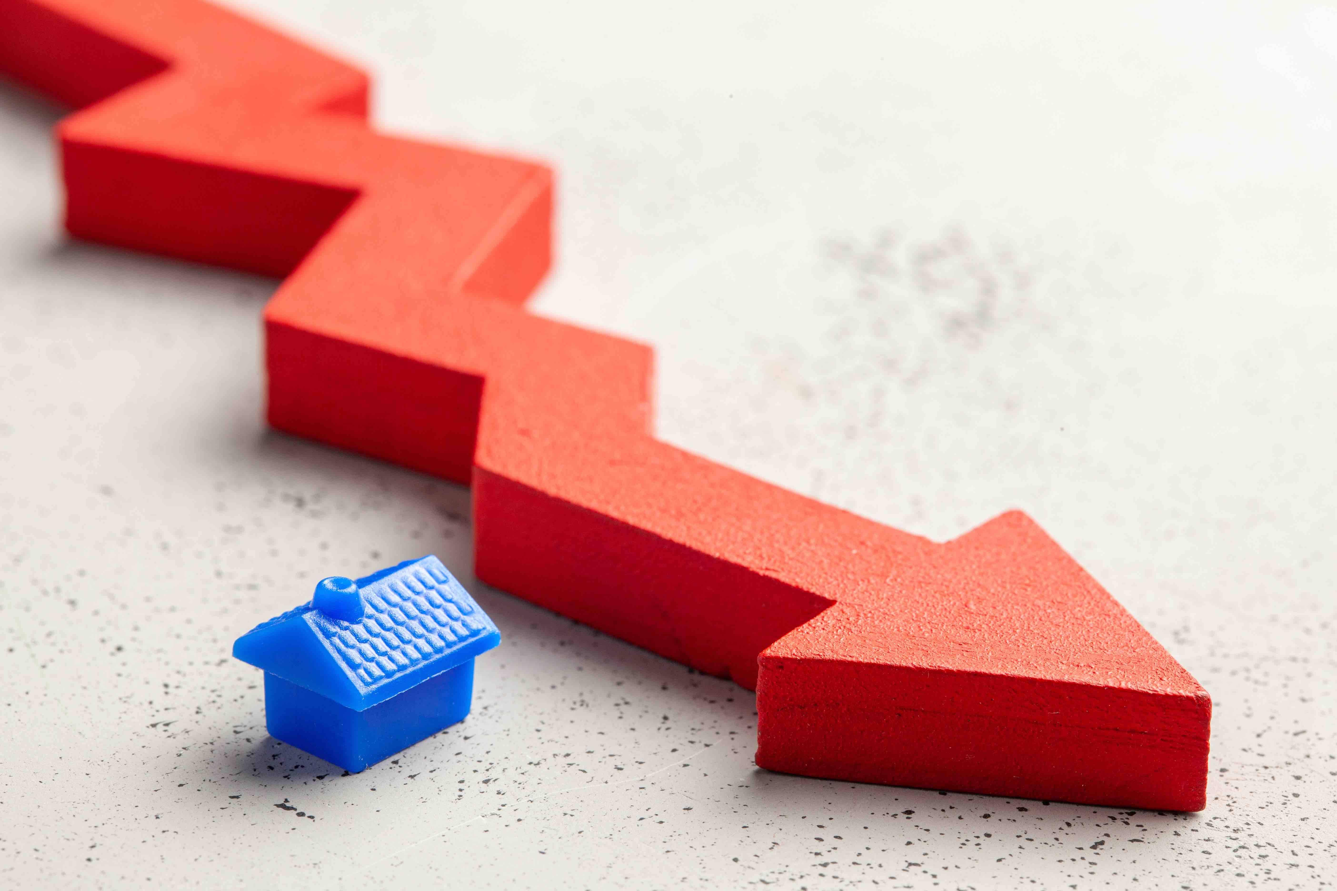Mortgage Rates Will Drop Below 6% This Year, Says Fannie Mae header image.