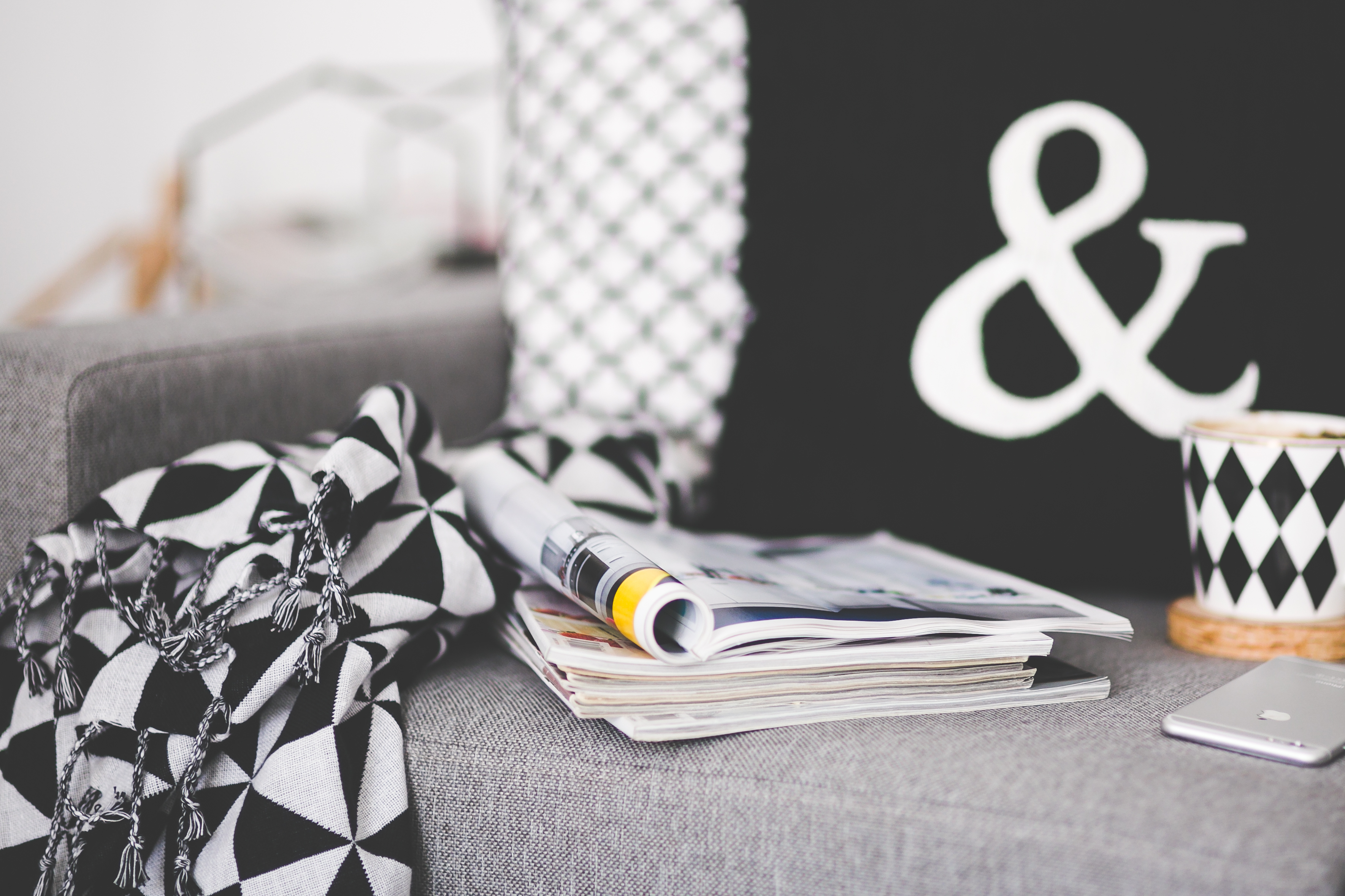 10 Home Trends That’ll Be Hot In 2018 (And 2 That Are OUT) header image.