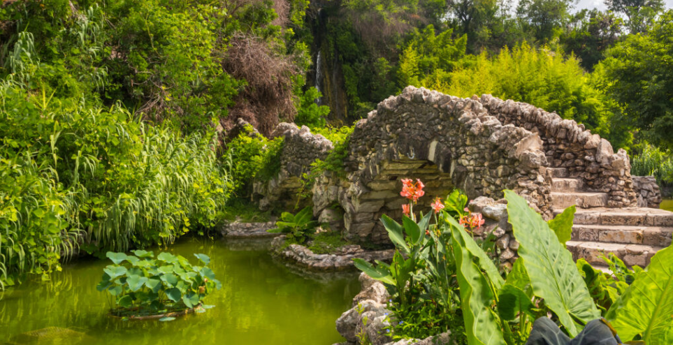 Discover the Best of San Antonio: Celebrate Enchanted Rock, Visit the Japanese Tea Garden, and More! header image.