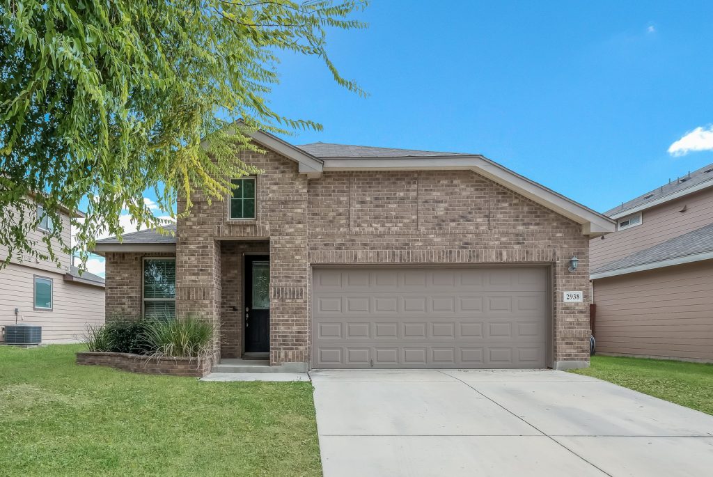 2938 Sunday Song San Antonio, TX 78245 header image.