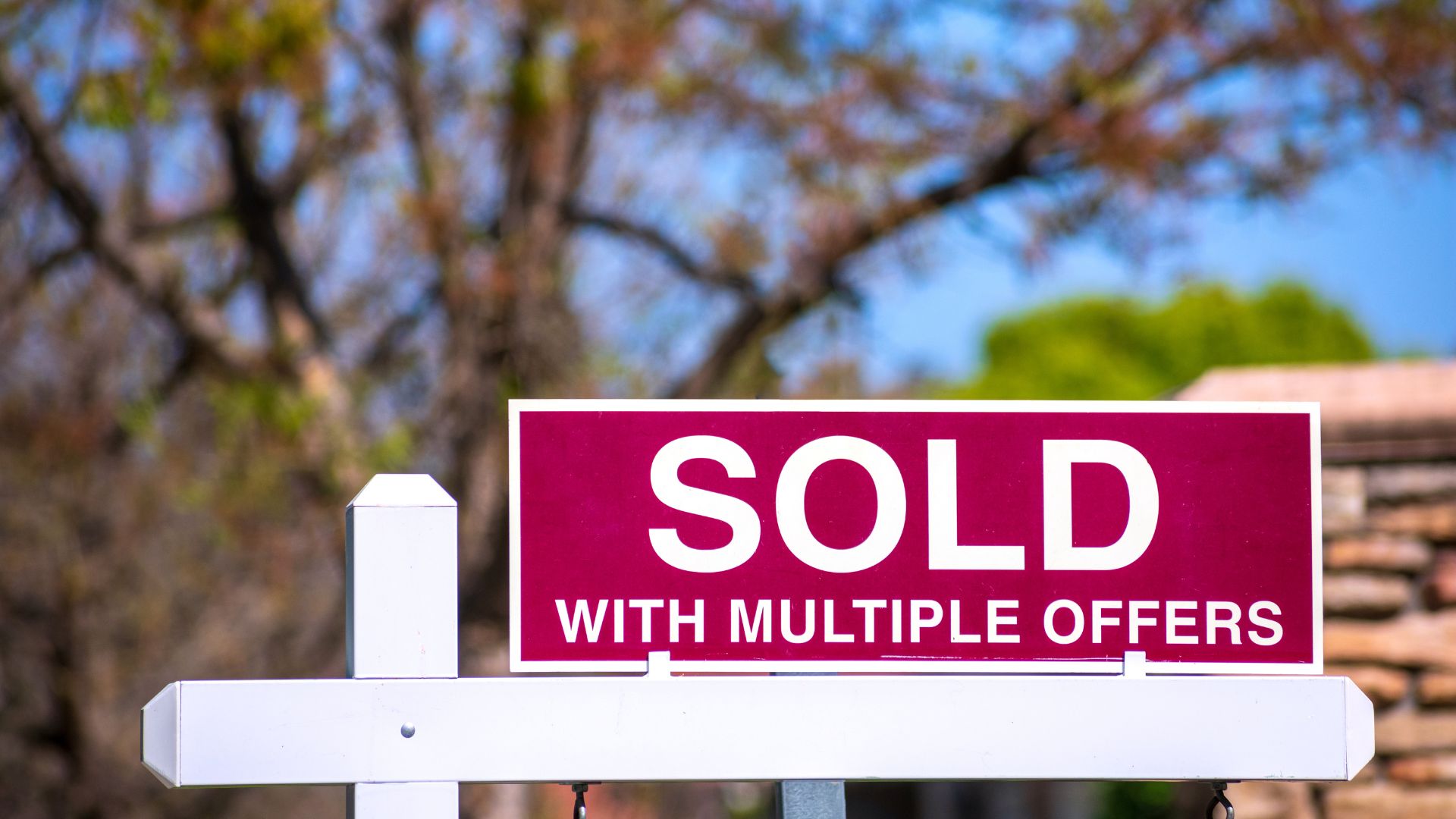 💥 How to Win a Home in a Multiple Offer Situation header image.