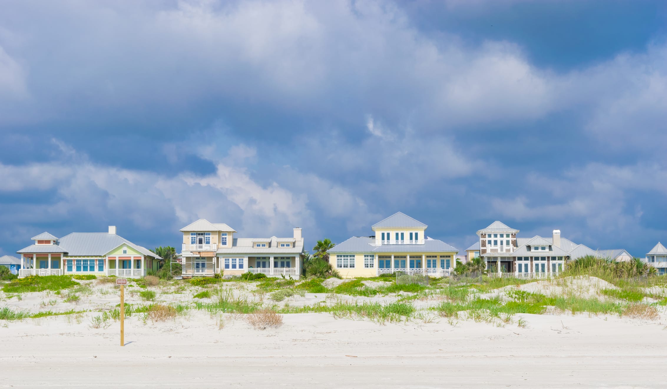 Beach Bliss Beckons: Delaware Shores Named Hot Spot for Second Homes! header image.