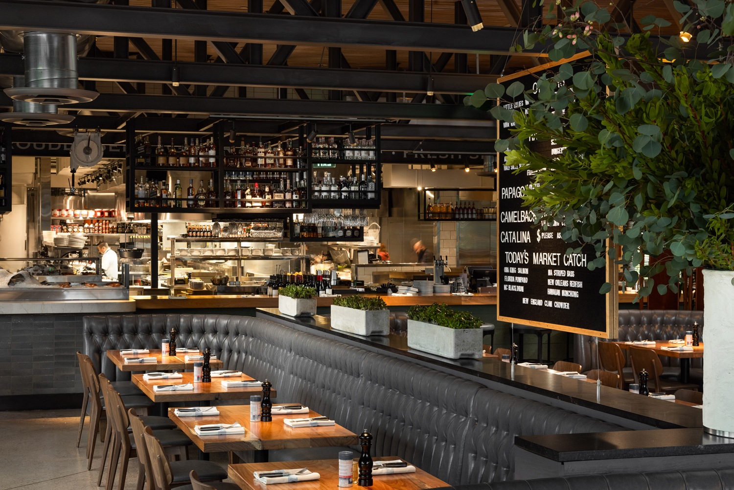 Moving to Central Scottsdale: Your Complete Guide to Homes, Dining and Lifestyle header image.