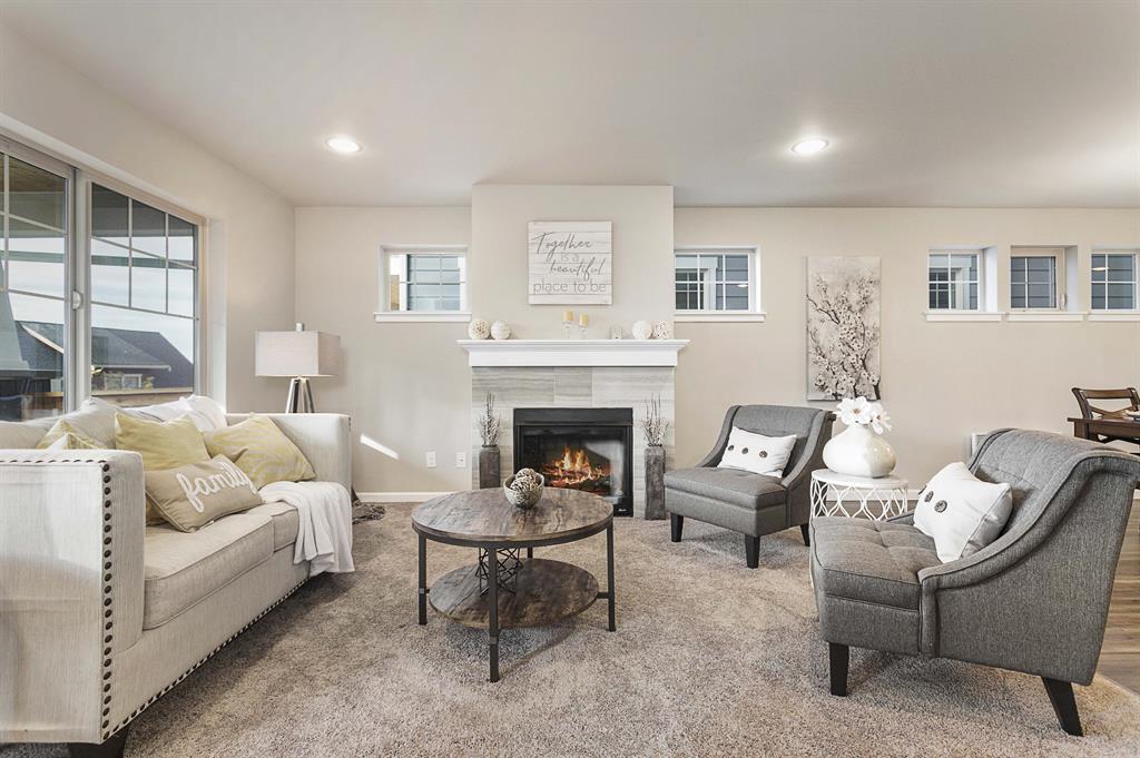 1776 Bungalow Way, Poulsbo header image.