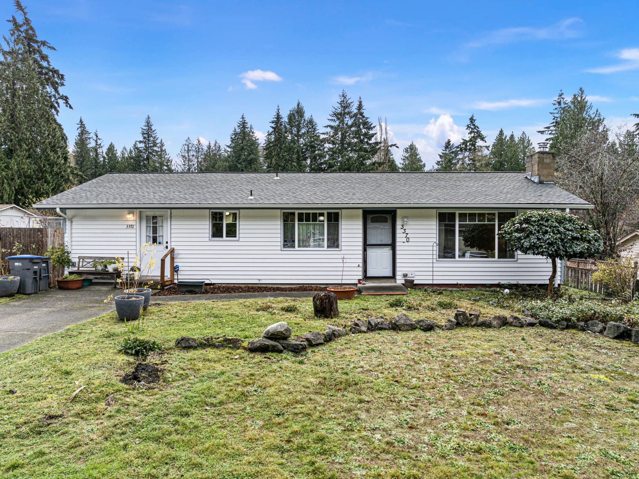 3370 NW Melody LN, Silverdale, WA 98383 header image.