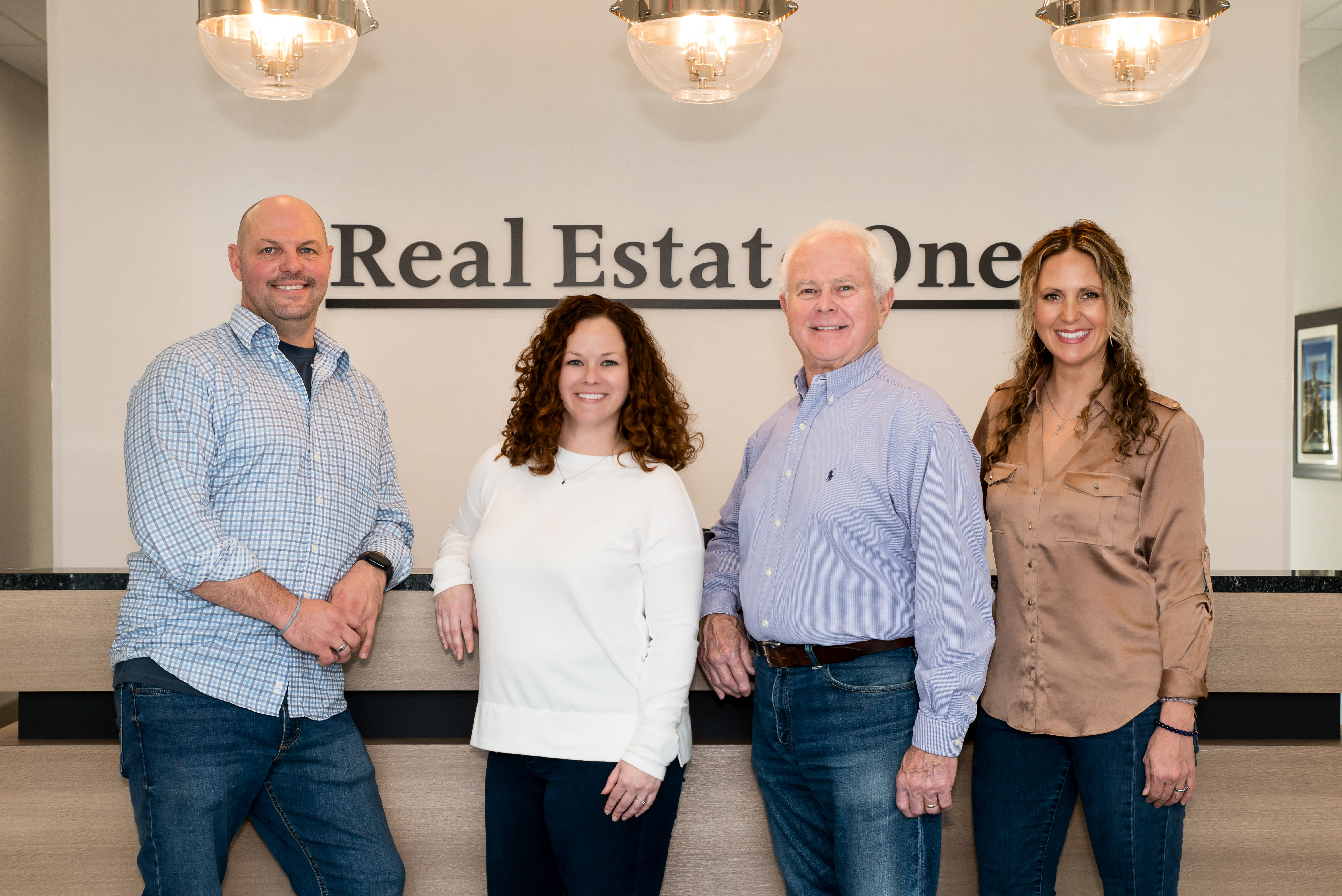 Real Estate Teams - How Do They Benefit You the Client? header image.