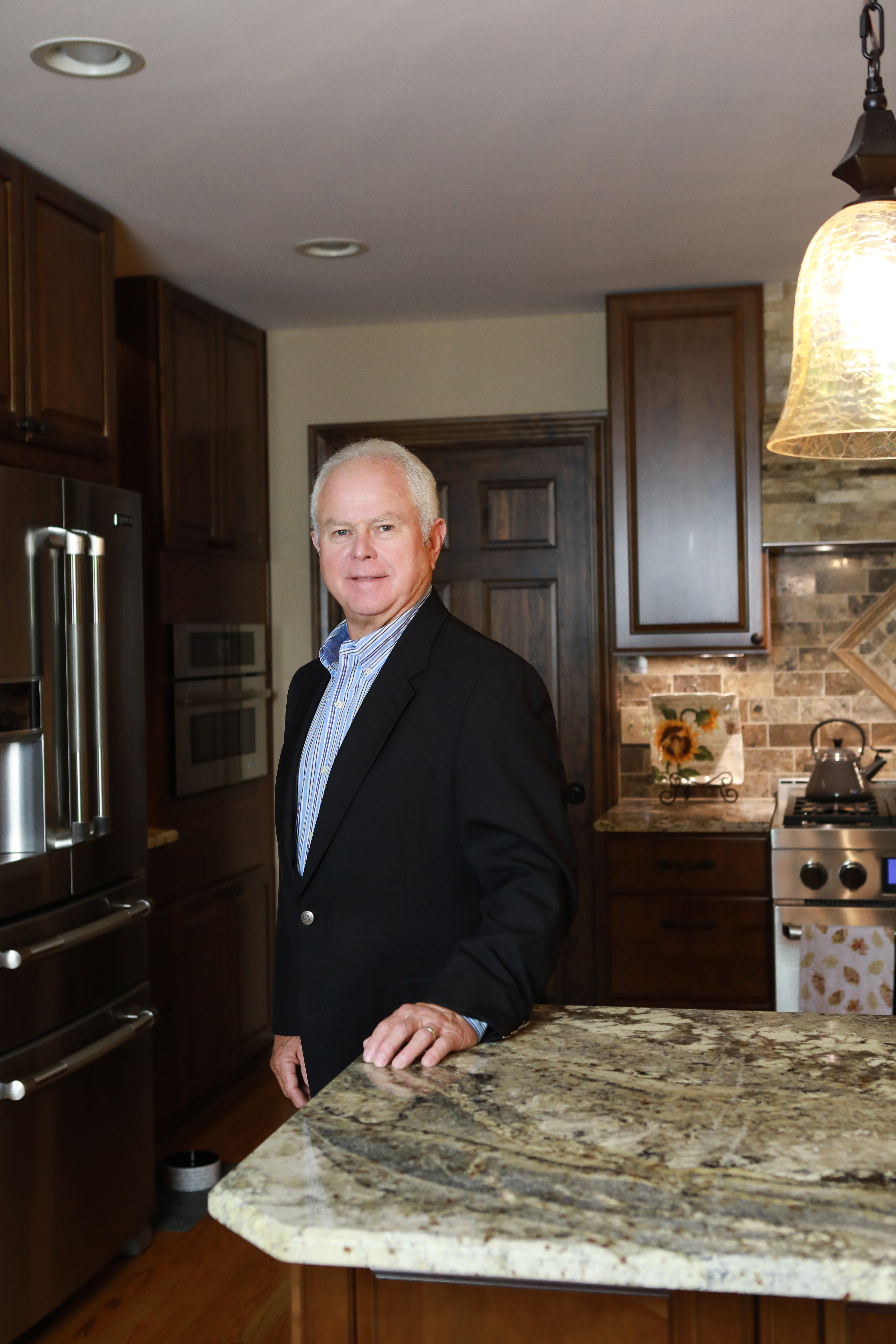 5 Hot Tips For Preparing Your Home To Sell! header image.