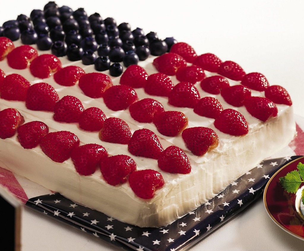 Quick & Easy Cheesecake for 4th of July! header image.