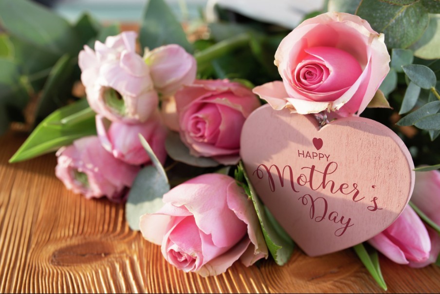 10 Ways Your Real Estate Agent is Like Your Mother header image.