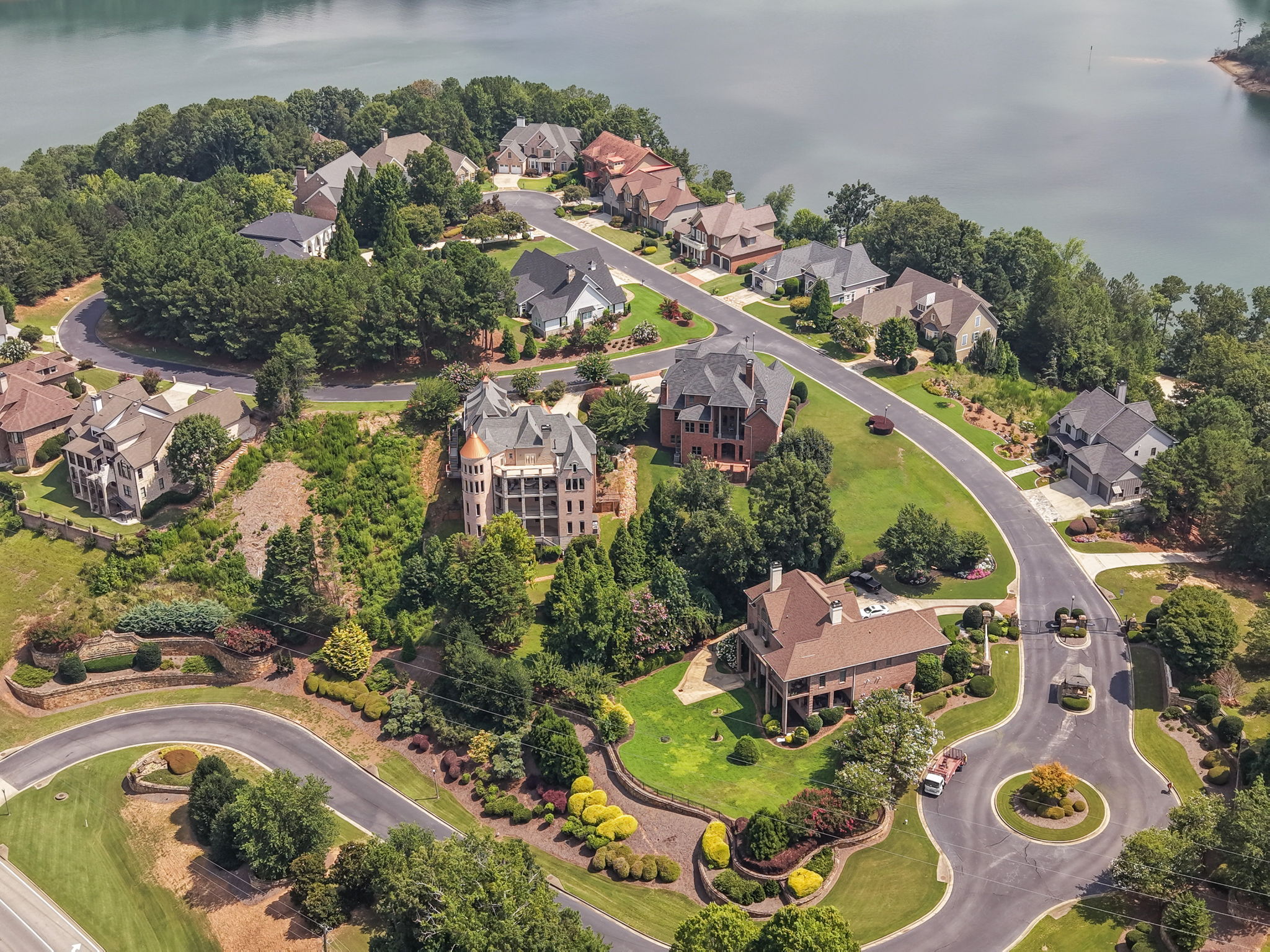 Custom luxury home design for a Lake Lanier waterfront lot in Gainesville