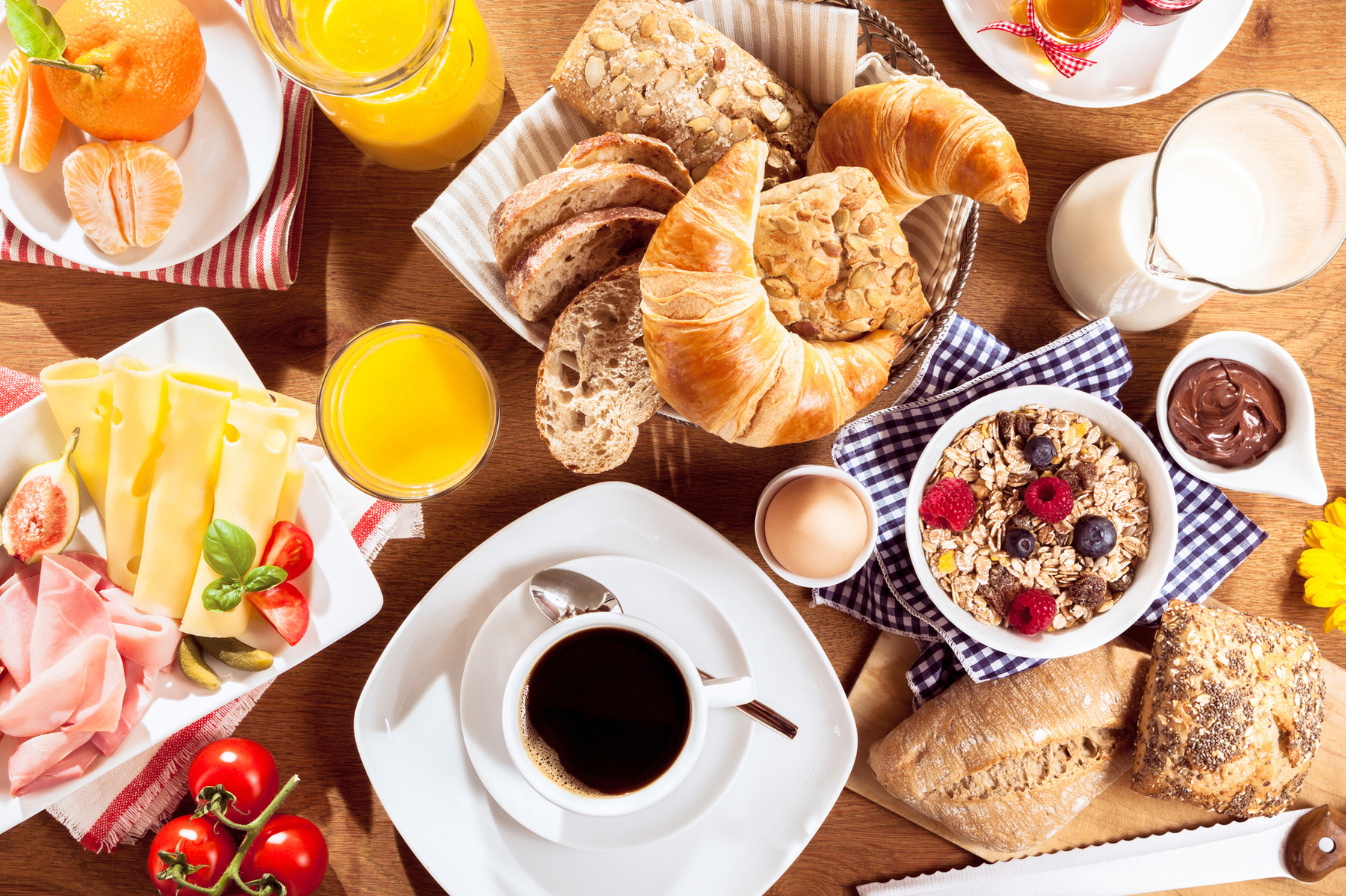 Savor the Sun: Top 10 Brunch Spots with Outdoor Seating in Portland header image.