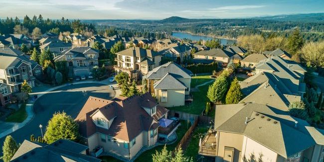 These Vancouver Neighborhoods Have the Best-Rated Schools header image.