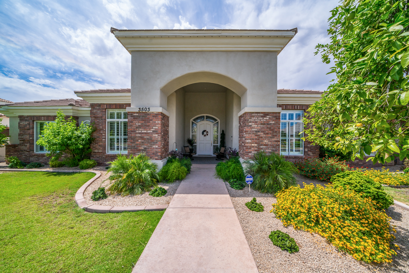 Virtual Tour: 6 Bed Custom Home w/ Pool At Hermosa Groves South! header image.