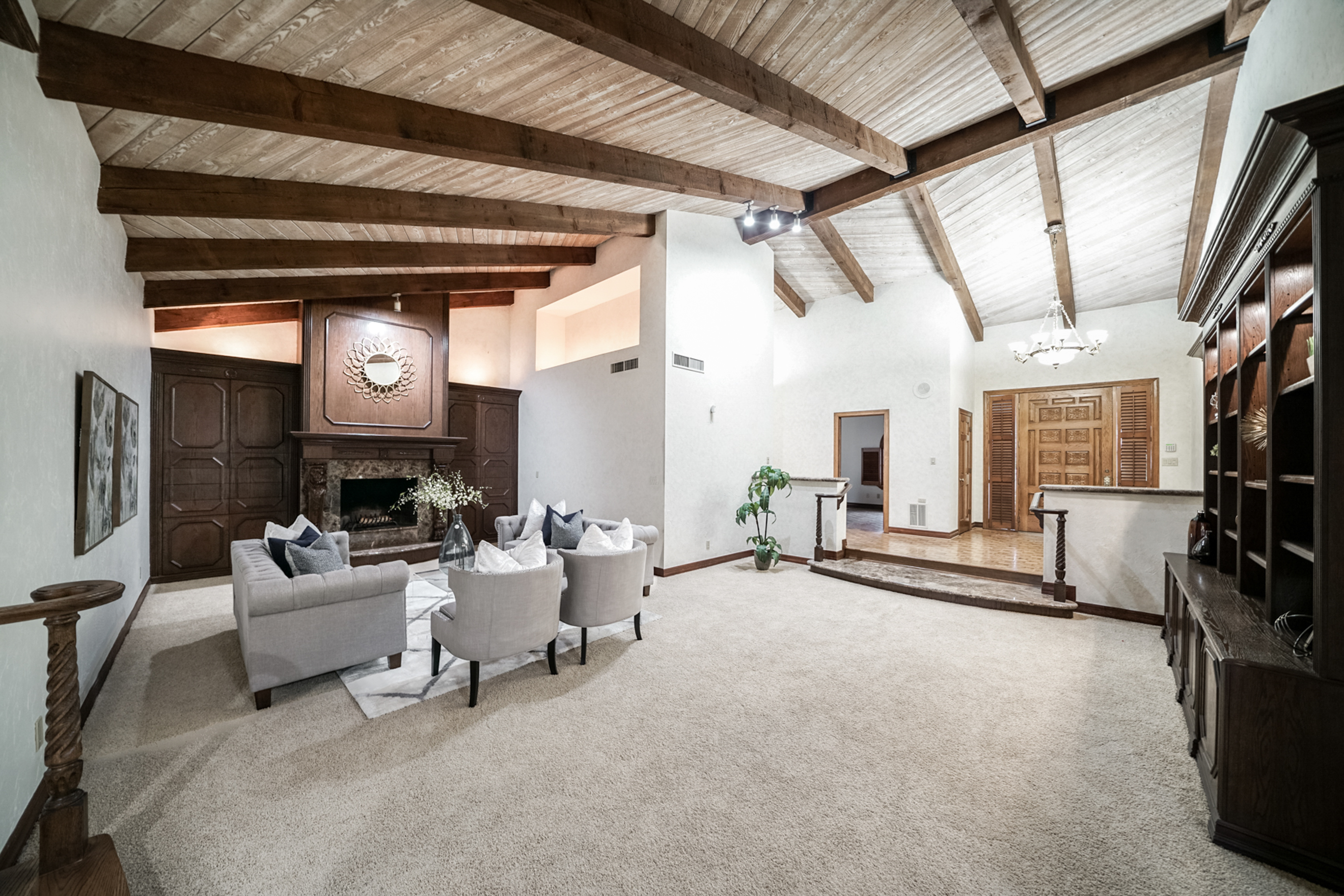 Virtual Tour For Rare & Updated 5 Bed 5 Bath Las Maderas Home w/ Pool! header image.