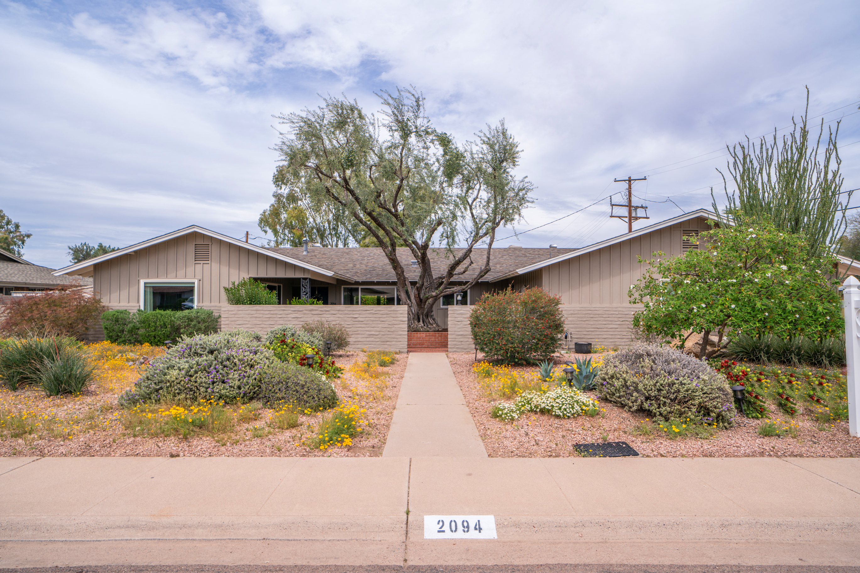 UNDER CONTRACT: 3 Bed 2 Bath Shalimar Estates Home w/ Den/Office - No HOA! header image.