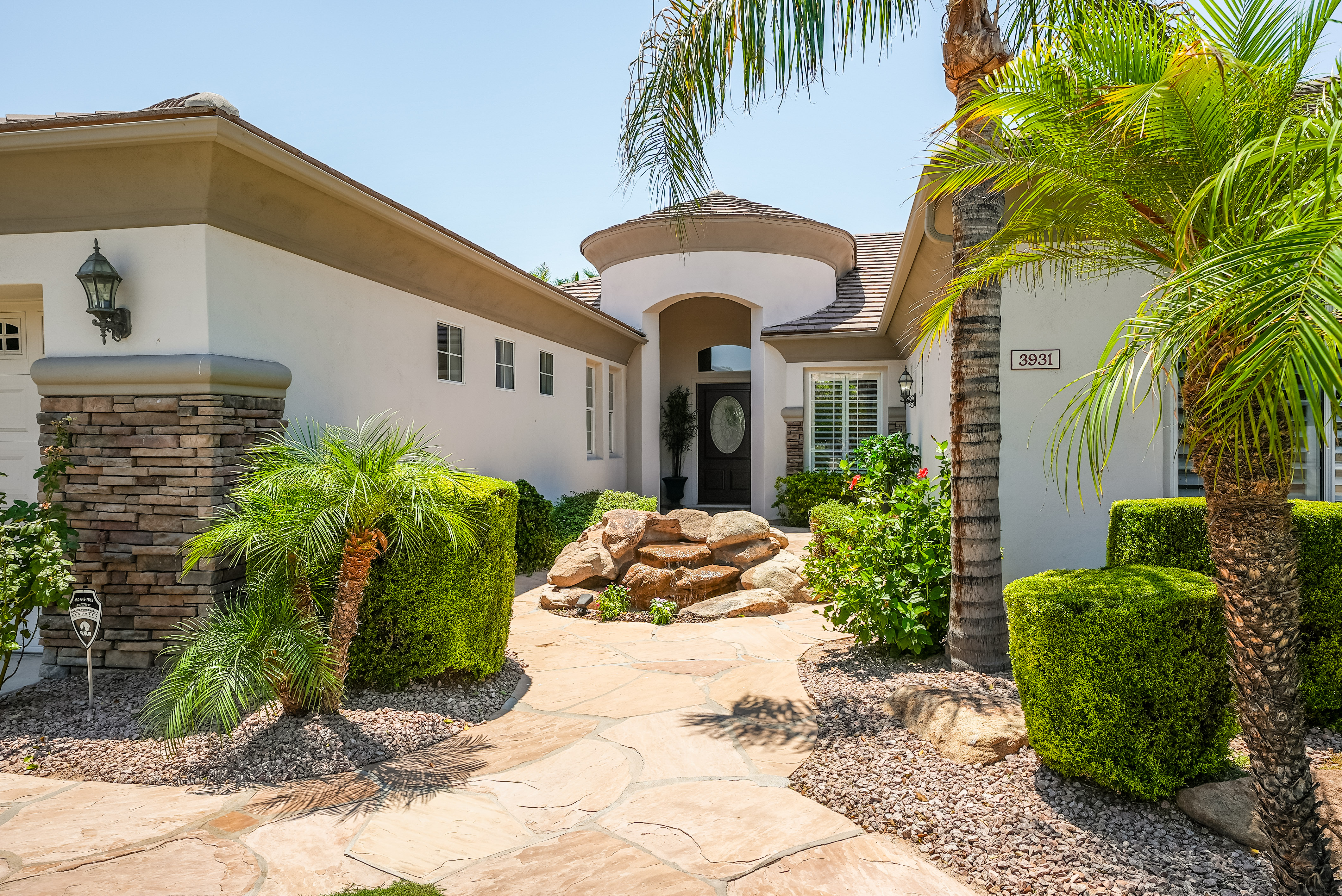 OPEN HOUSE For NEW LISTING: 6 Bed 4 Bath Triana Luxury Home w/ Diving Pool! header image.
