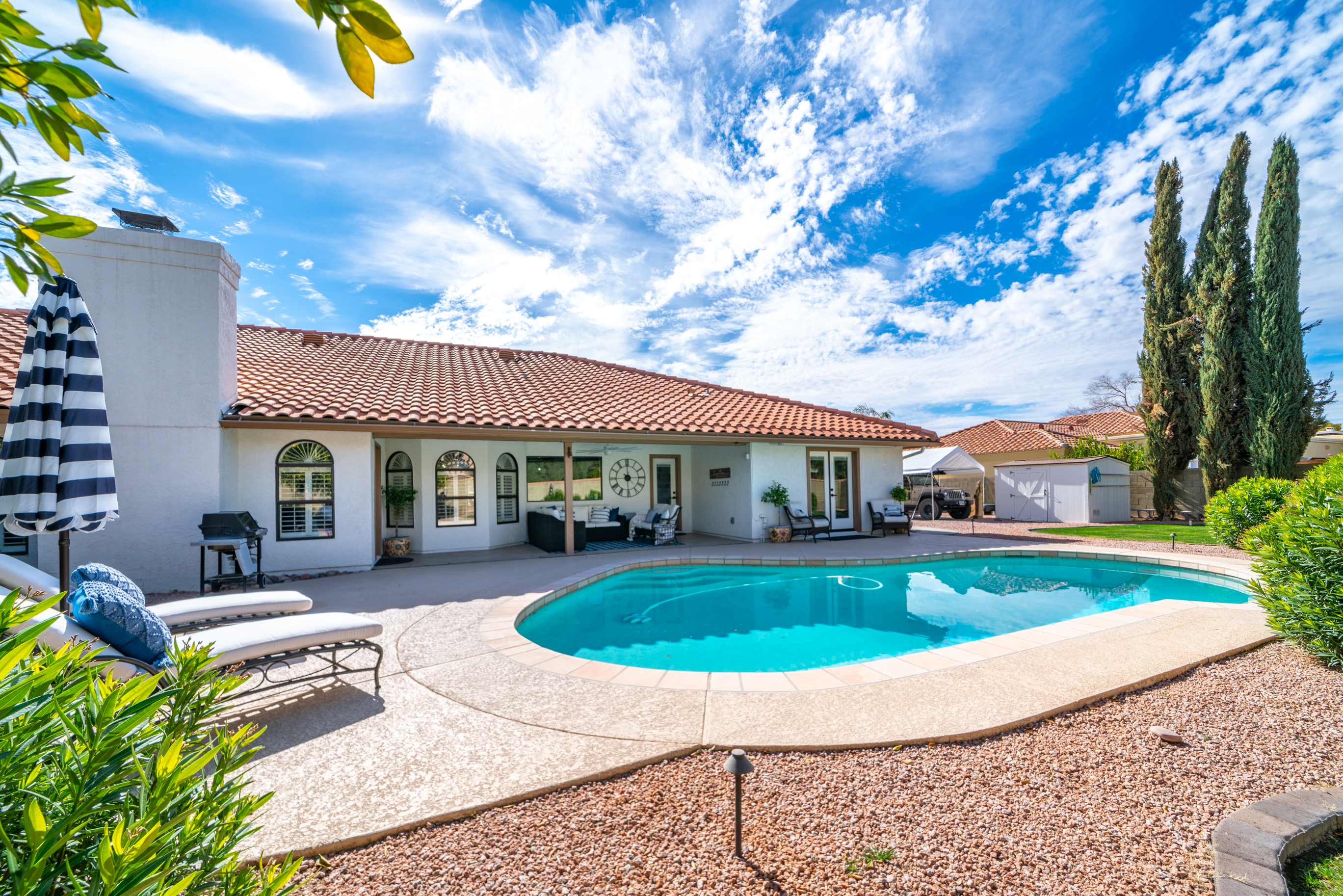 Virtual Tour For NEW LISTING: 5 Bed 3 Bath Remodeled Open Floorplan Home w/ Pool In Estate Groves! header image.