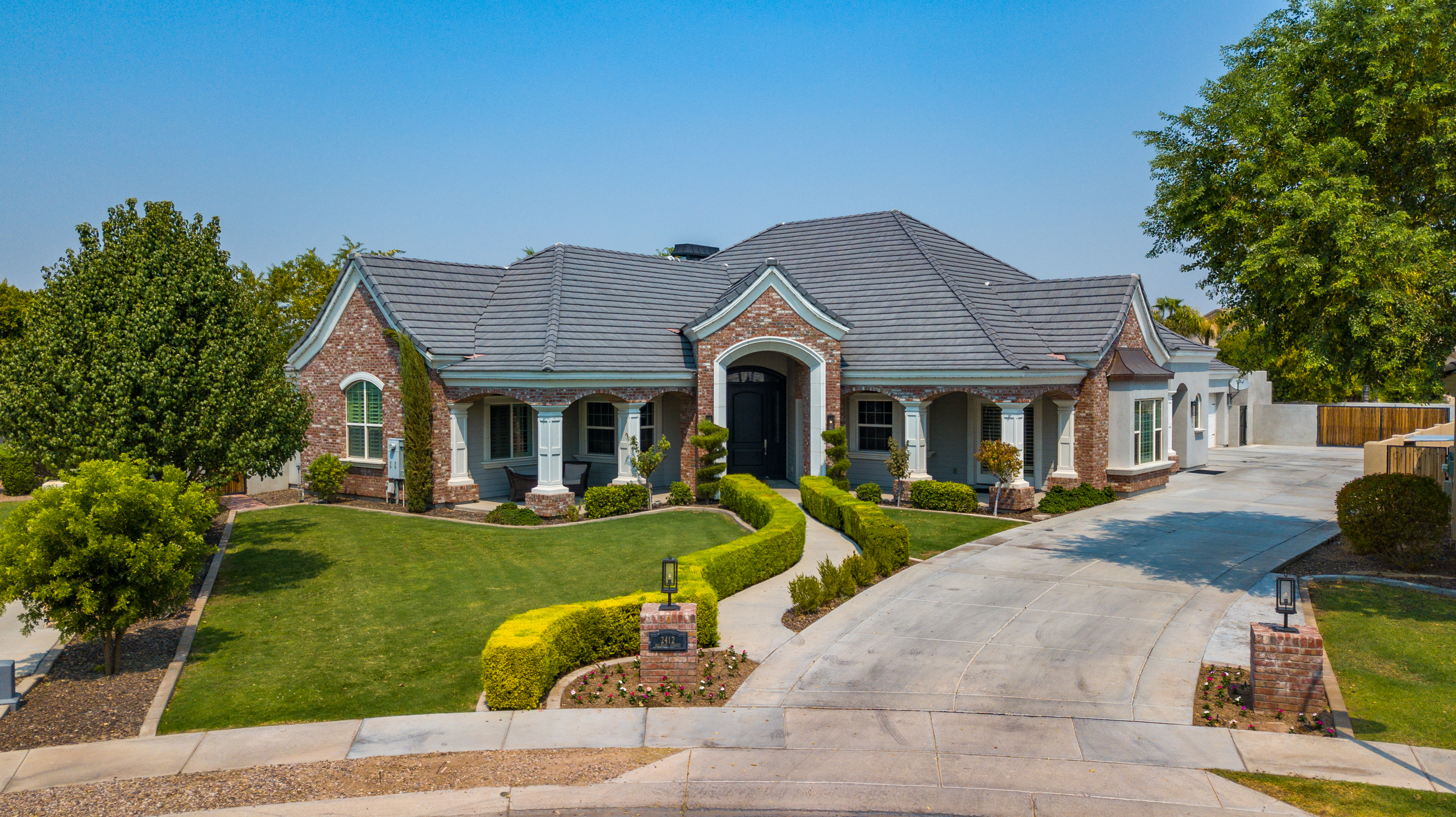 OPEN HOUSE For NEW LISTING: 5 Bed 3.5 Bath Glenwood Parke Home w/ Pool! header image.