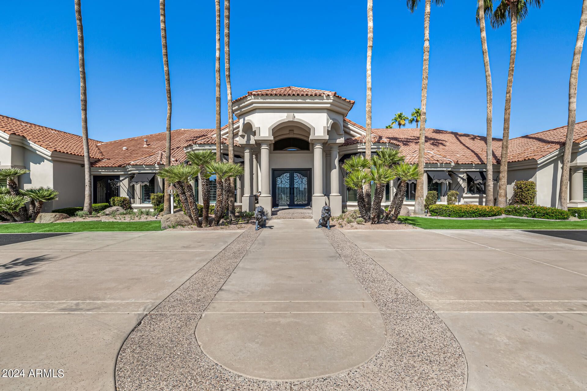 Shanna Day Team Sells 3818 E Brown Rd E, Mesa, AZ 85205 for $3,460,000! header image.