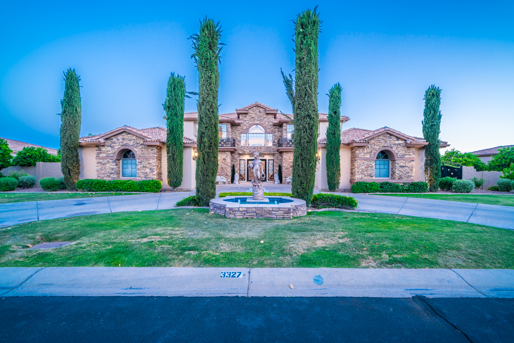 Virtual Tour: 4 Bed 4.5 Bath 2-Story Arboleda Designer Home w/ 4-Car Garage & Pool! header image.