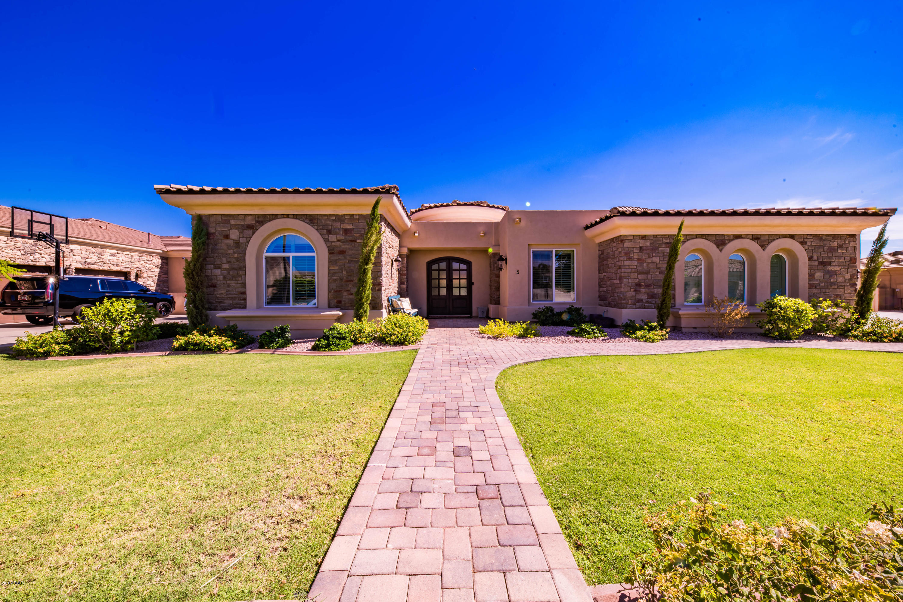 So What Does A BEST HOME ON TOUR Winner For Mesa, AZ Looks Like? header image.