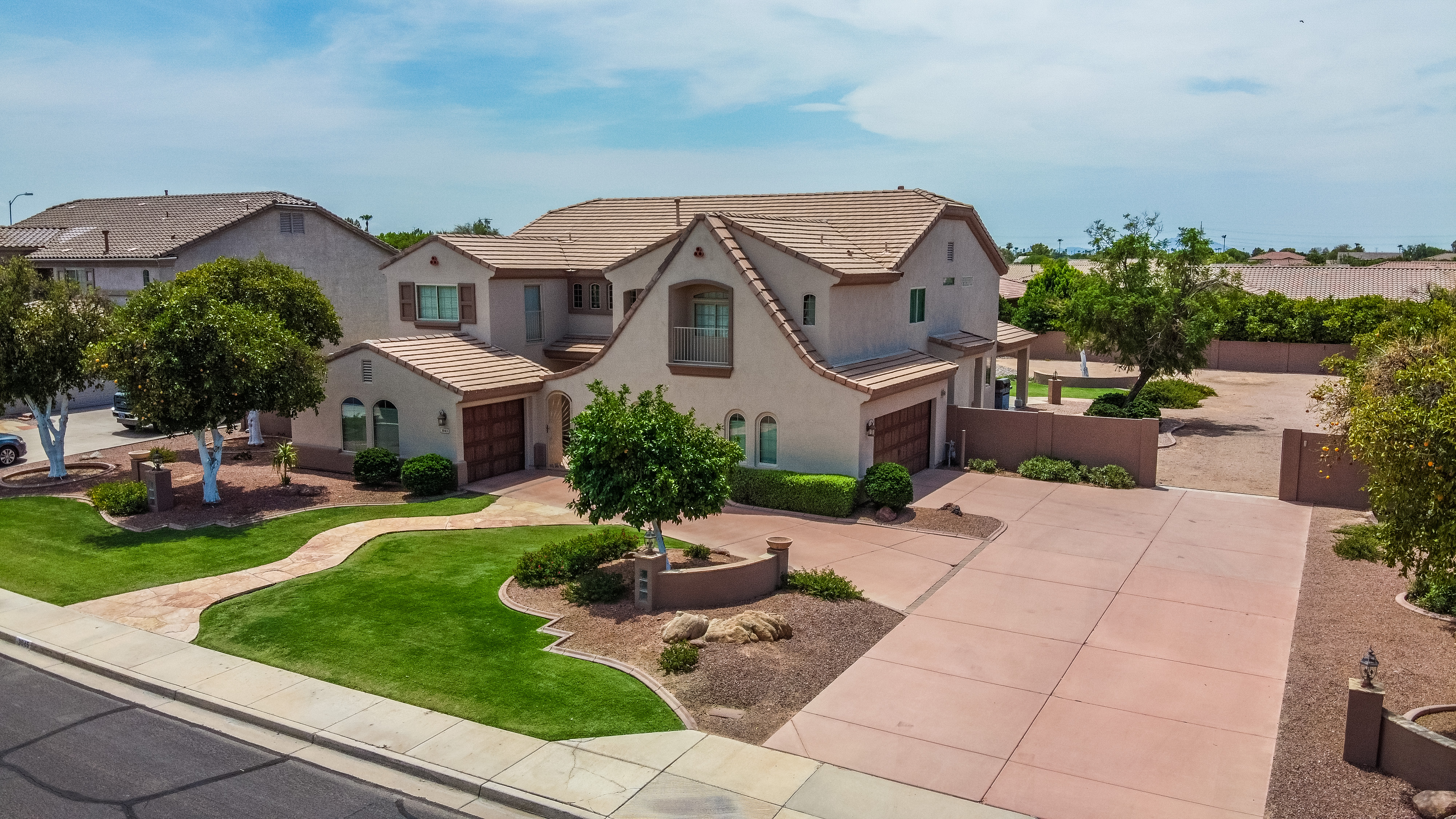 Virtual Tour For NEW LISTING: 5 Bed 4 Bath Triana Home w/ Pool! header image.