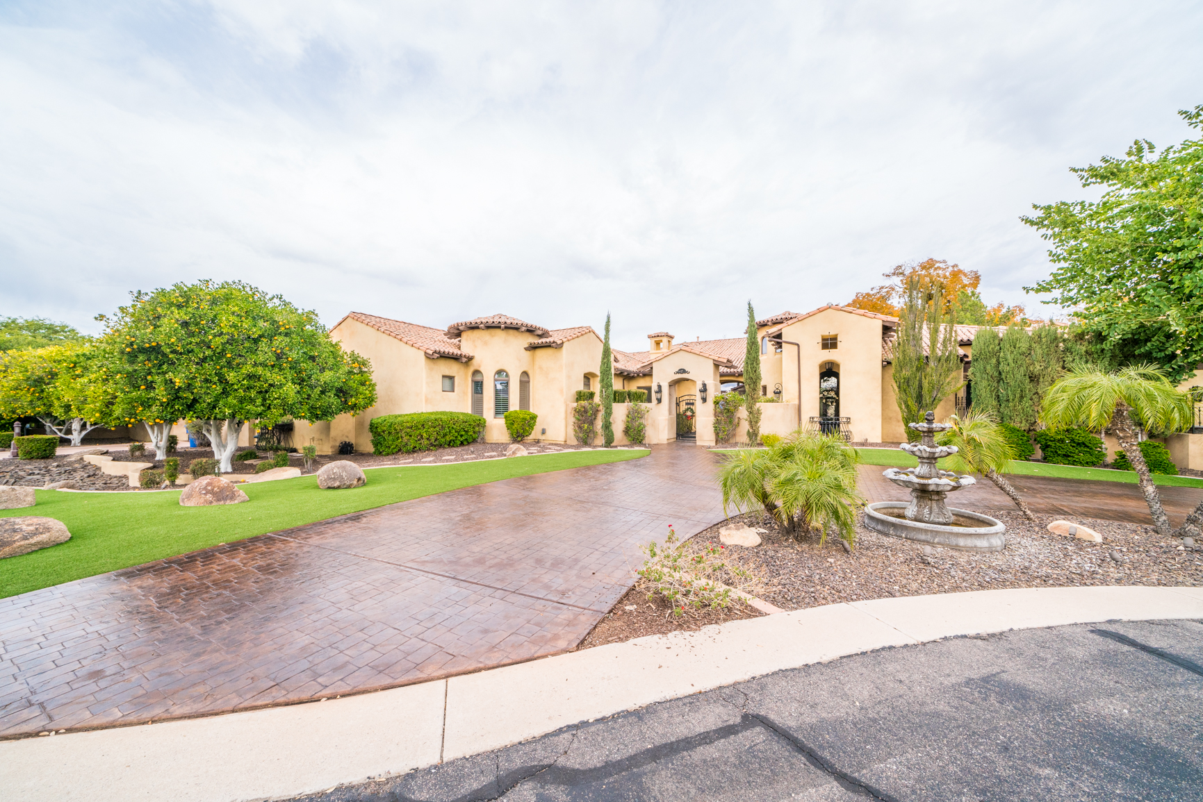 Virtual Tour For Stunning 5 Bed 8 Bath Citrus Corridor Home w/ Pool & 12-Car Garage! header image.