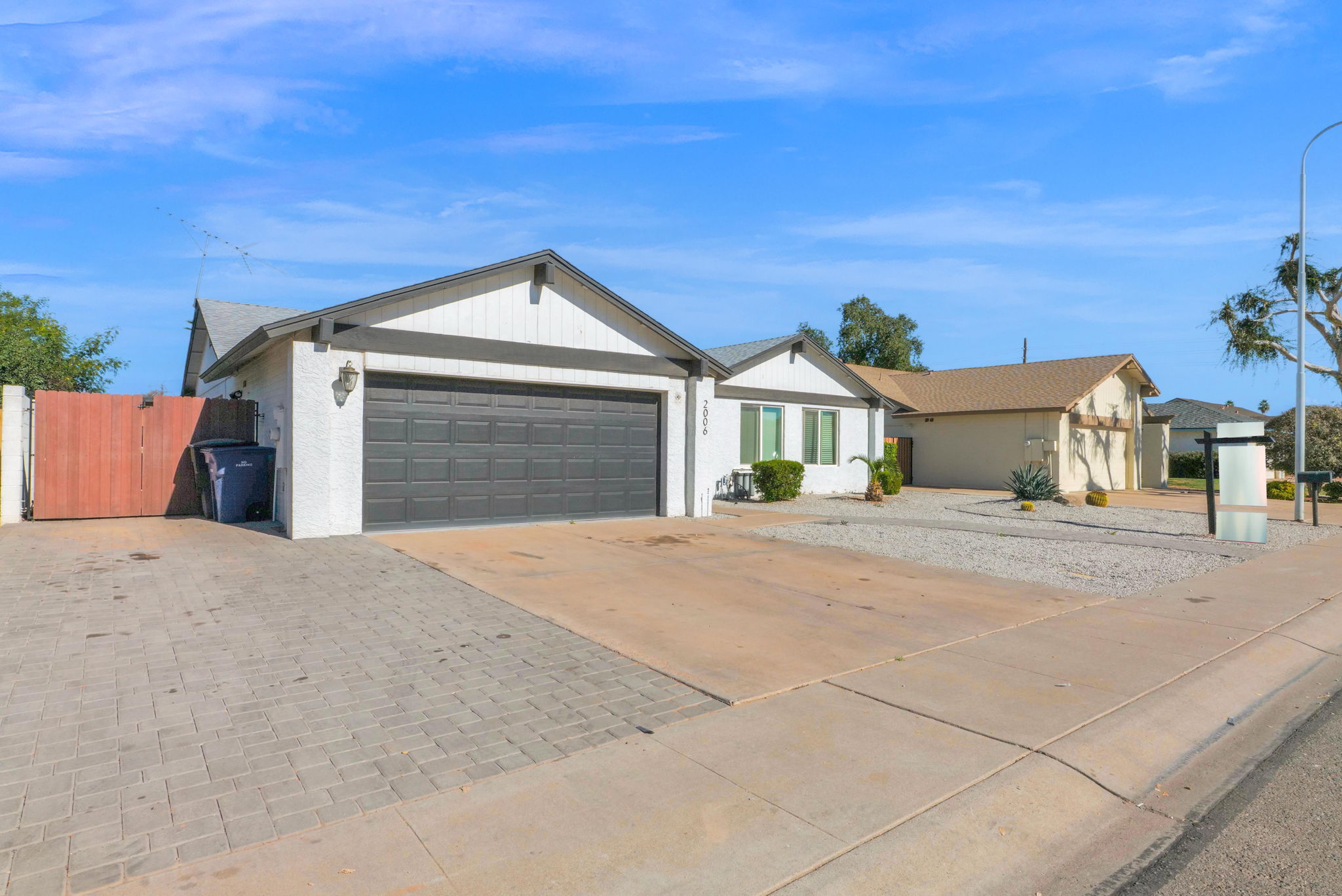 🏡 Backyard Paradise and Private Pool - 2006 W Summit Pl header image.