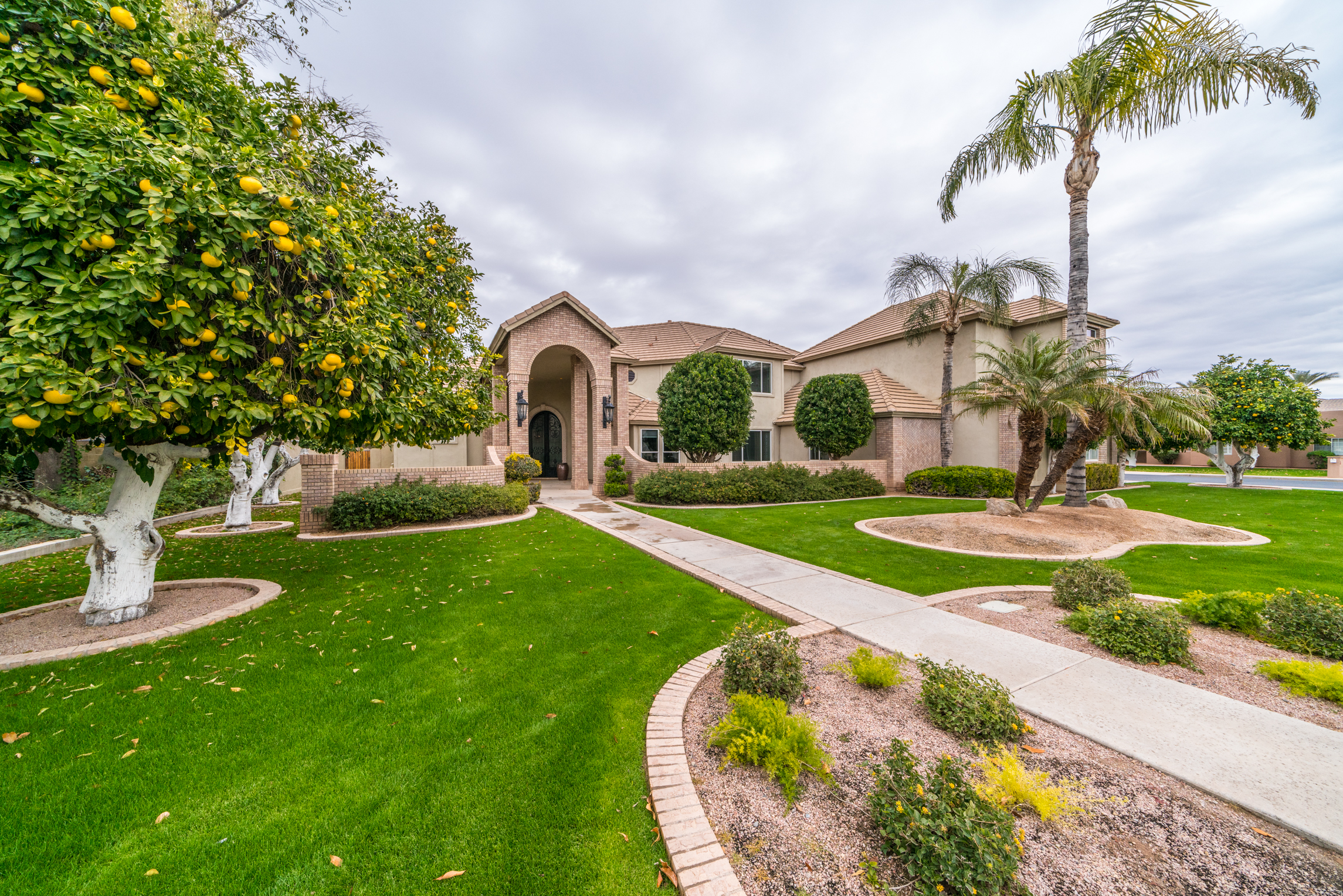 Looking For A Home w/ Plenty Of Room In Mesa, AZ?... header image.