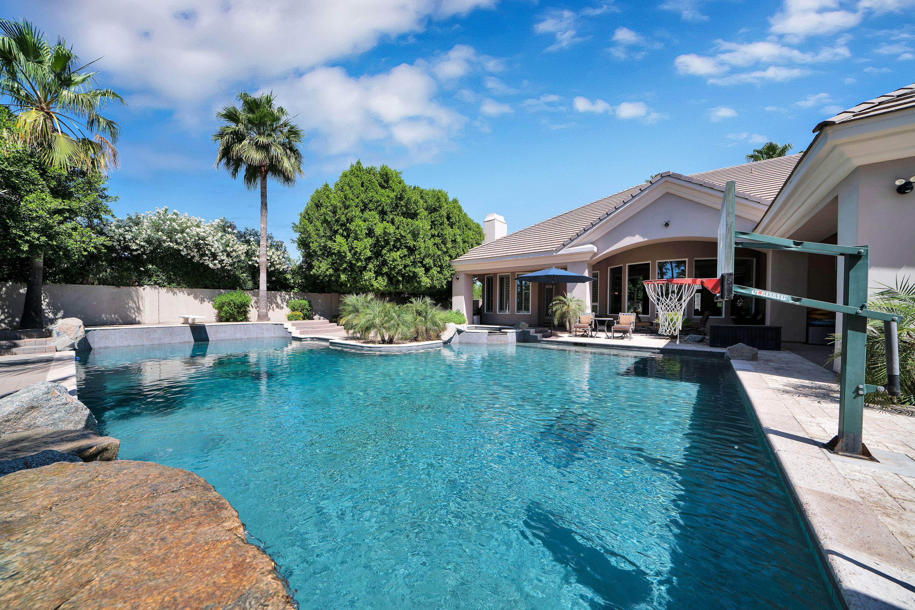 Virtual Tours For 5 Bed 4 Bath Rosewood Estates w/ Game Room & Pool! header image.