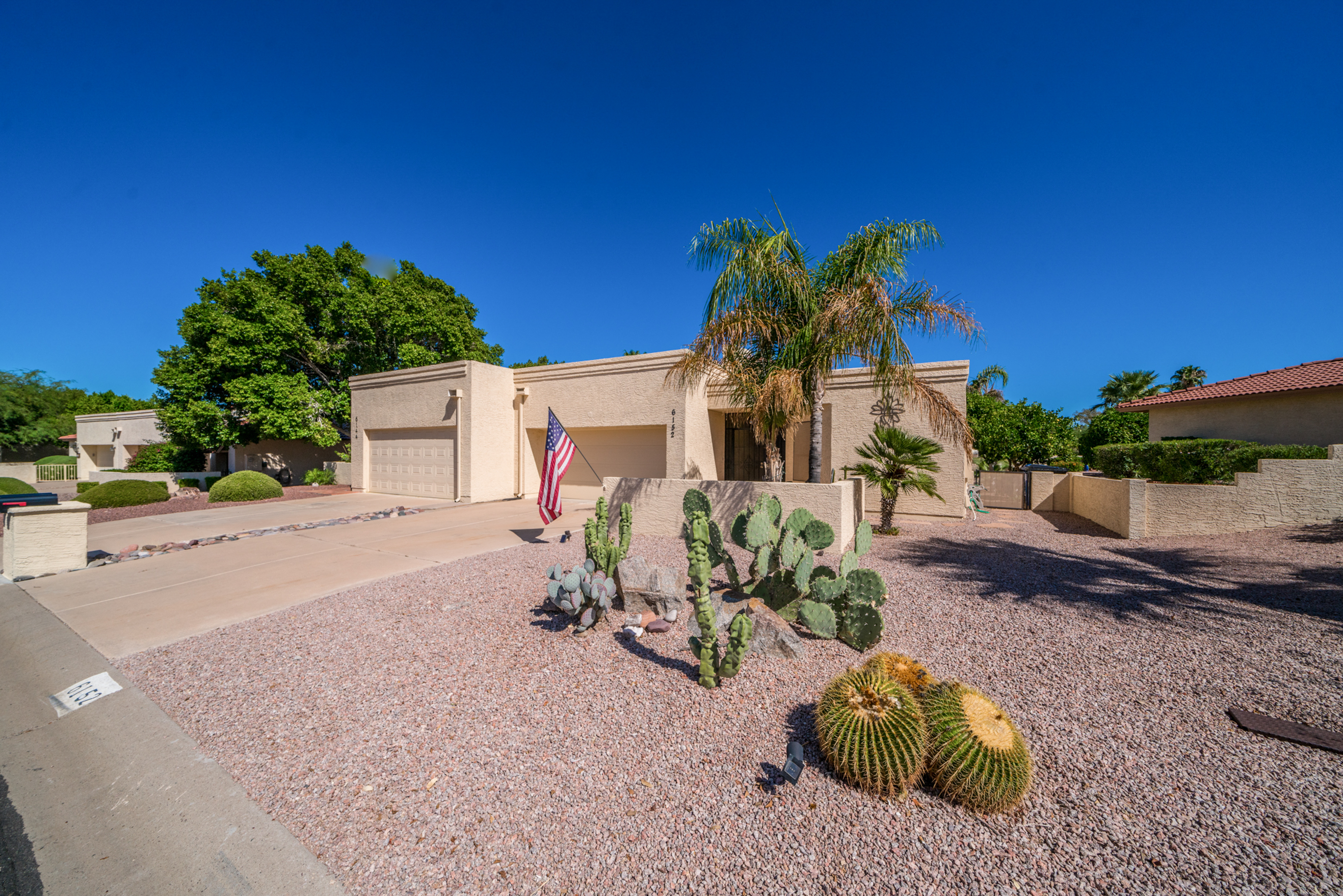 OPEN HOUSE For NEW LISTING: 2 Bed 2 Bath Golf Course Community Home! header image.