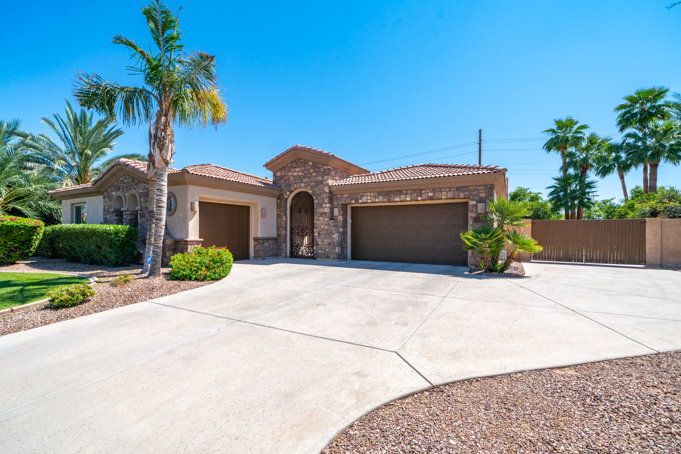 OPEN HOUSE For NEW LISTING: 4 Bed 3.5 Bath Arboleda Home w/ Pool & Spa! header image.