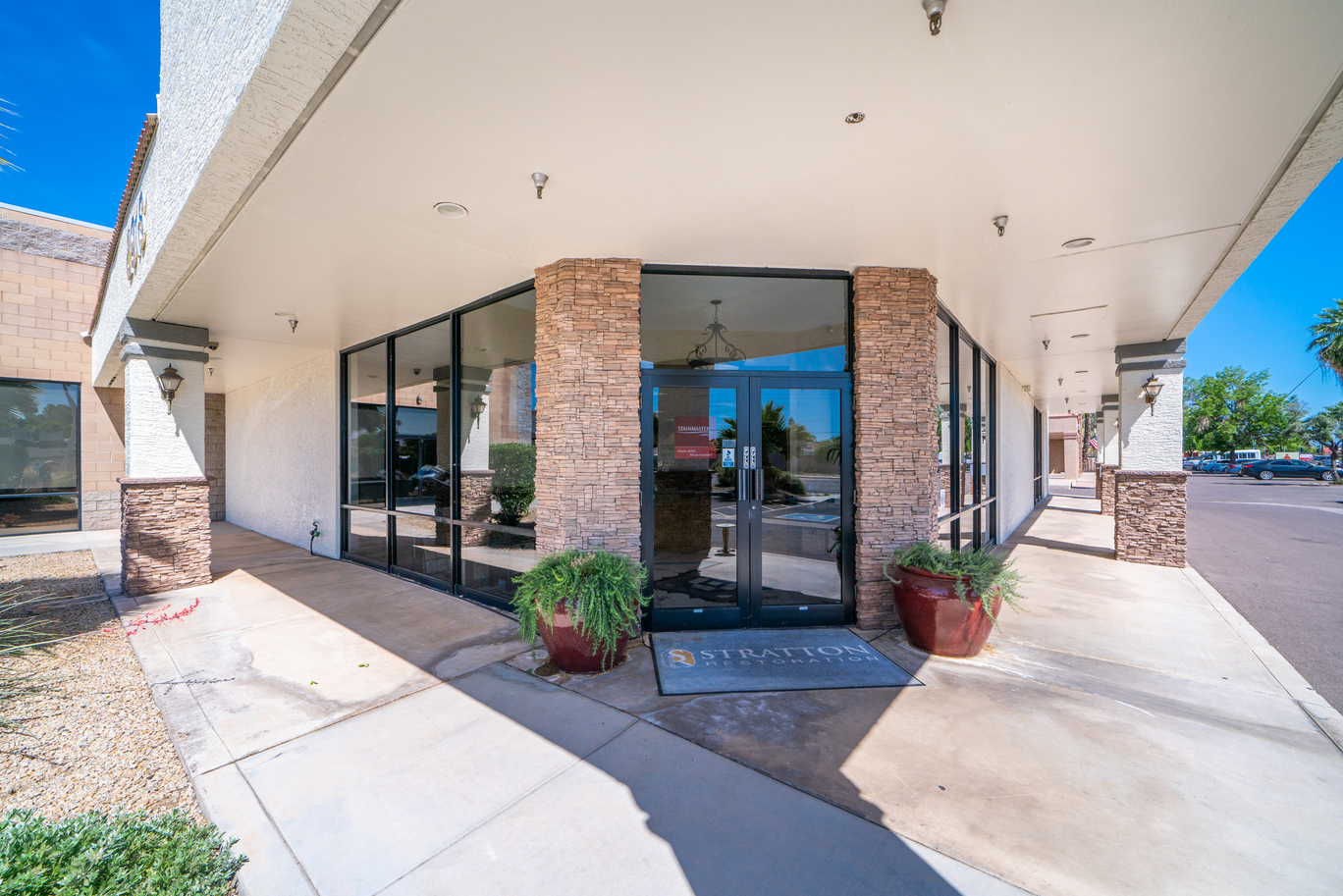 This 20,162 Sqft Flex Building Is Perfect For Office, Industrial Or Retail Use! header image.