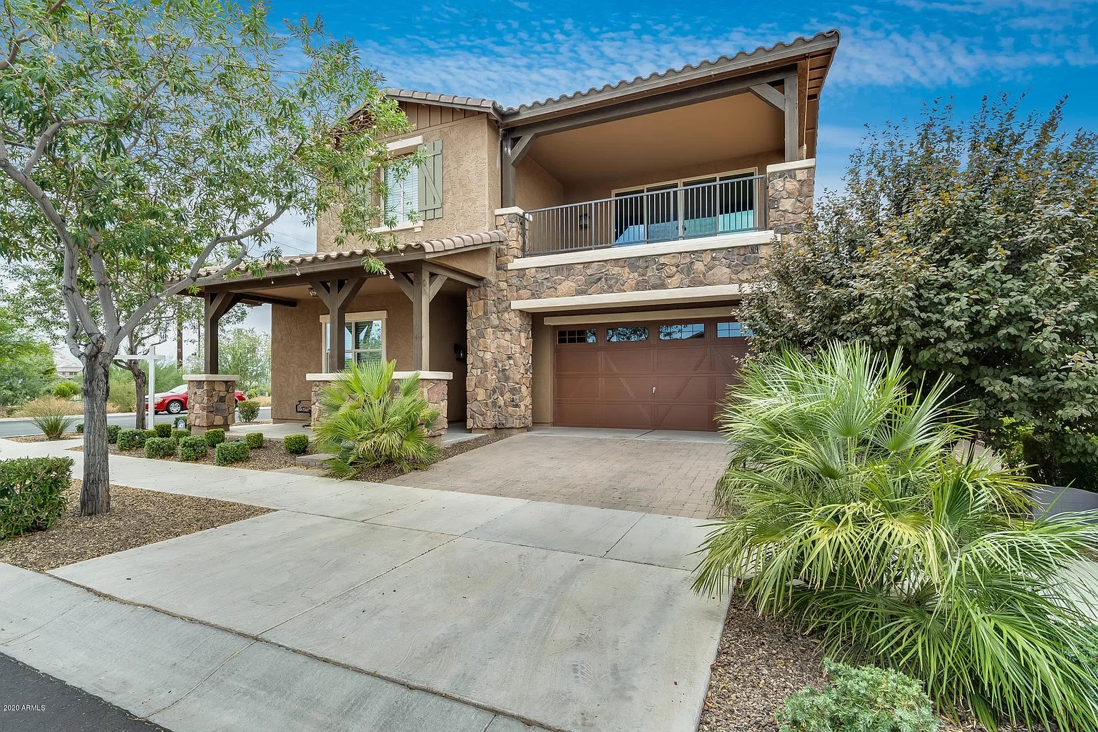 Home Of The Day: 10737 E PIVITOL Ave, Mesa, AZ 85212 header image.