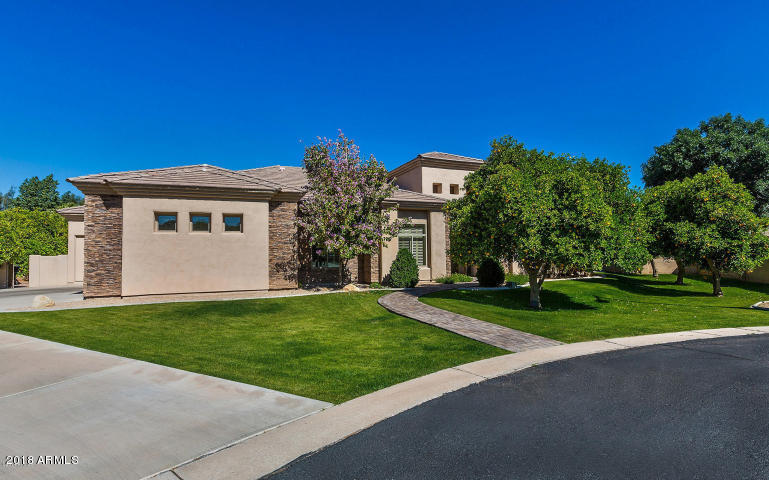 The Most Particular Buyer Will Be Pleased By This 4 Bed 3.5 Bath Citrus Corridor Home In Mesa, AZ! header image.