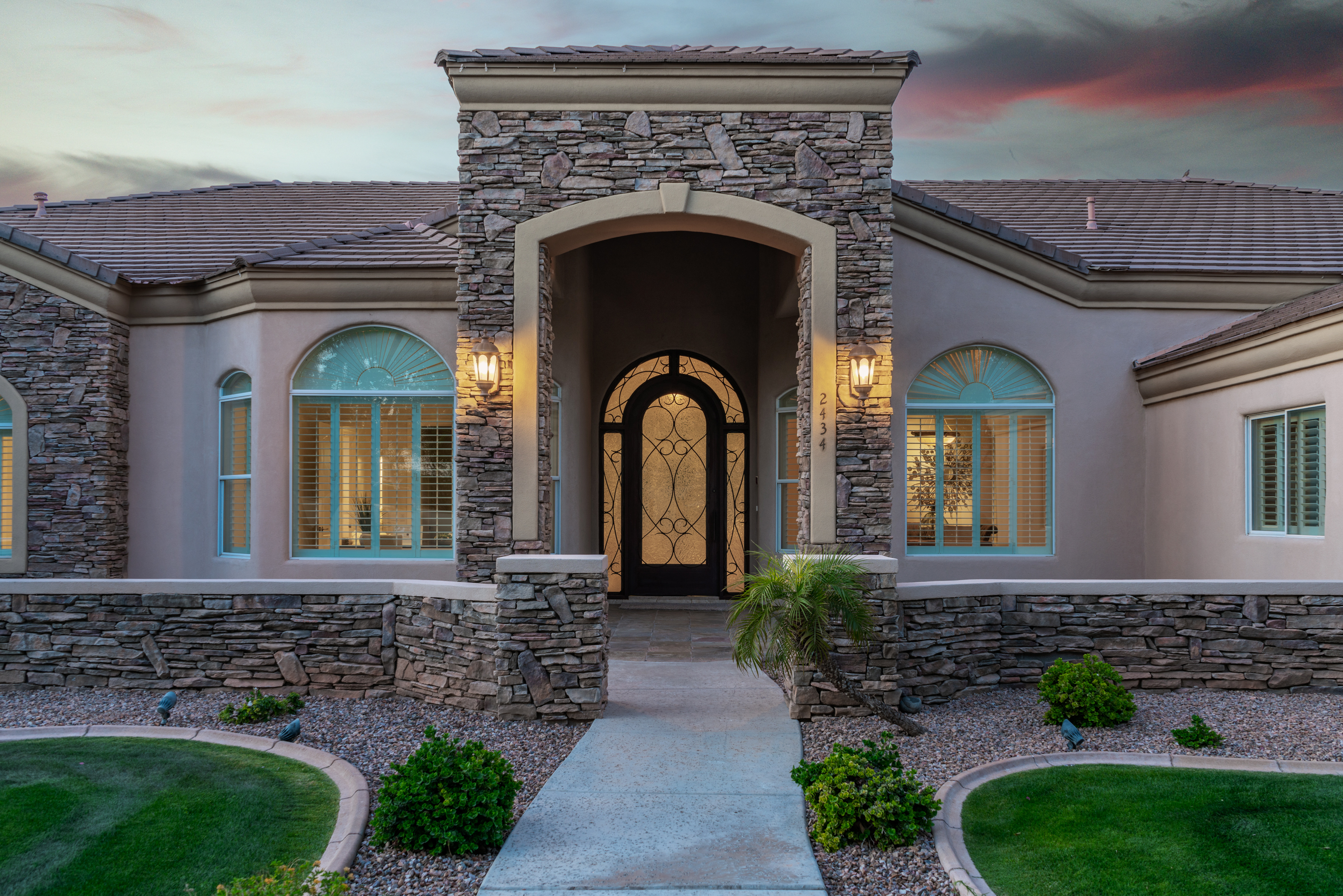 NEW LISTING: 5 Bed 3.5 Bath Glenwood Parke Custom Home w/ 9-Seater Theater! header image.