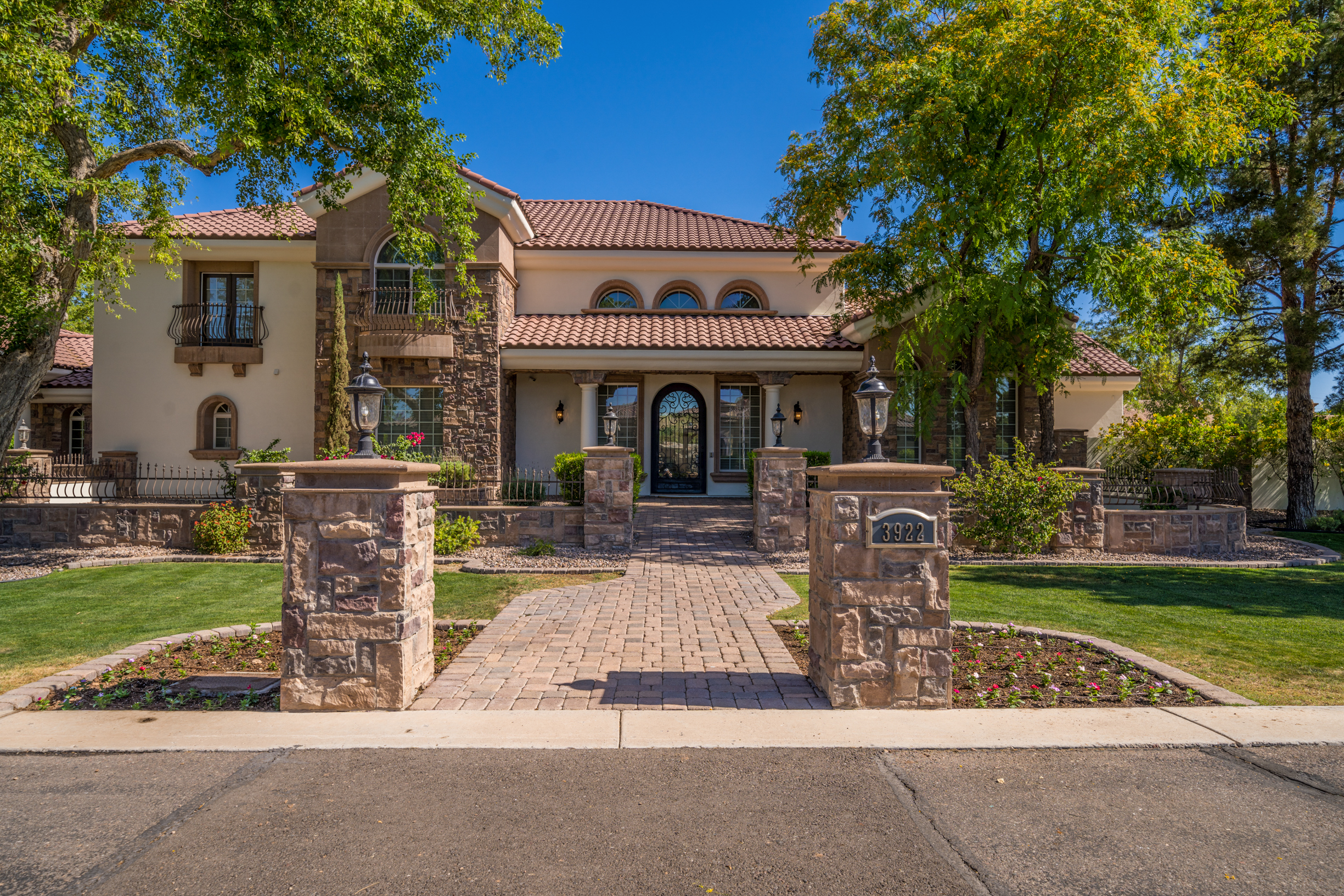 OPEN HOUSE For NEW LISTING: 5 Bed 6.5 Bath Citrus Corridor Home In Rosewood Estates! header image.